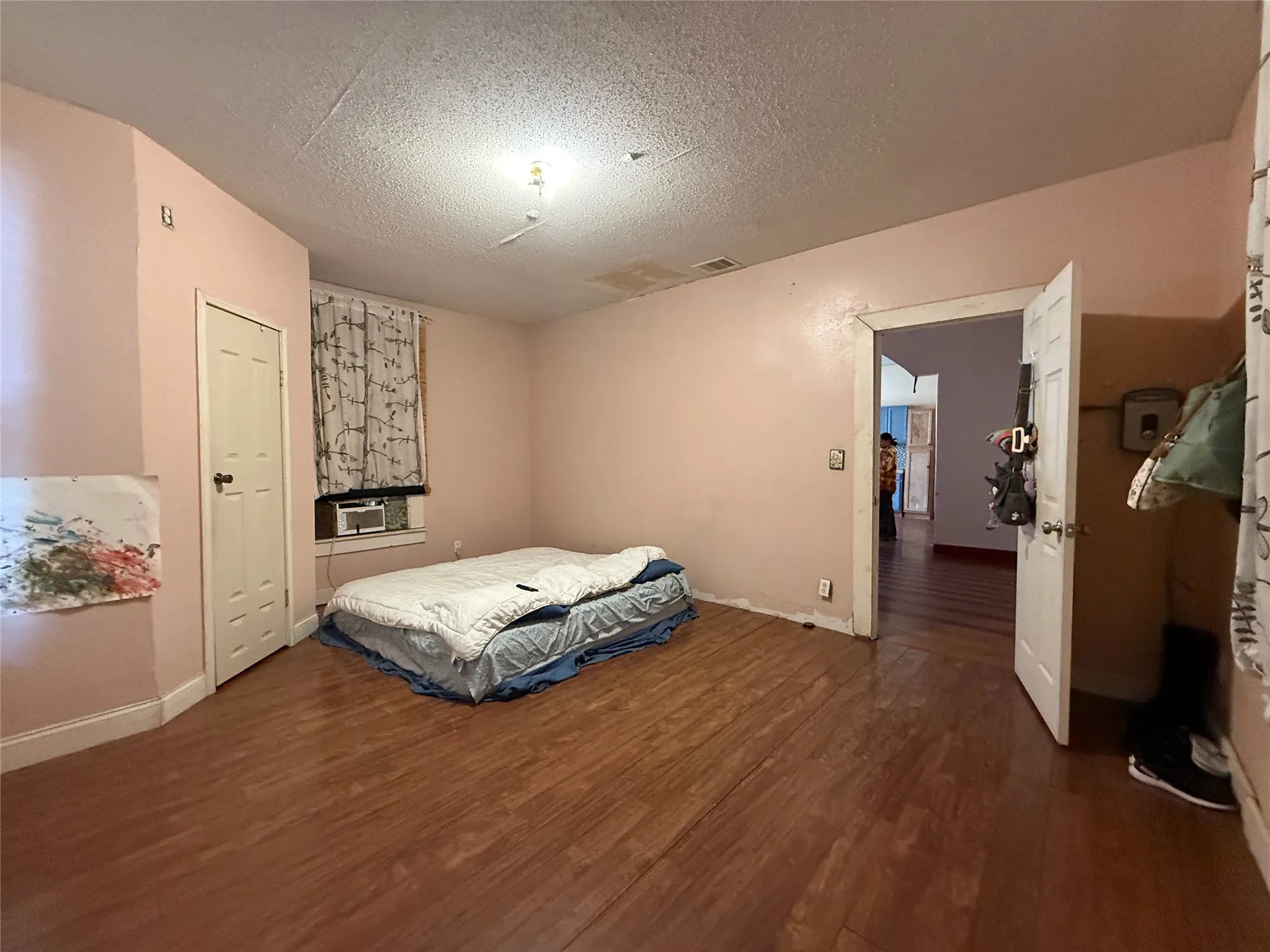 Single Family Residence For Sale in Anderson County , 109 E Gooch Street, Palestine, Texas 75801, 3 Bedroom, 2 Bathroom, Garage spaces, 1,206 Sqft, built in 1975, mls#21385702, Real Estate Agent in Palestine, Homes For Sale in Anderson county, Homes For Sale in Palestine, Realtor in Palestine Texas, Real Estate Brokerage Independent Realty Texas, Luminita Cordes Realtor
