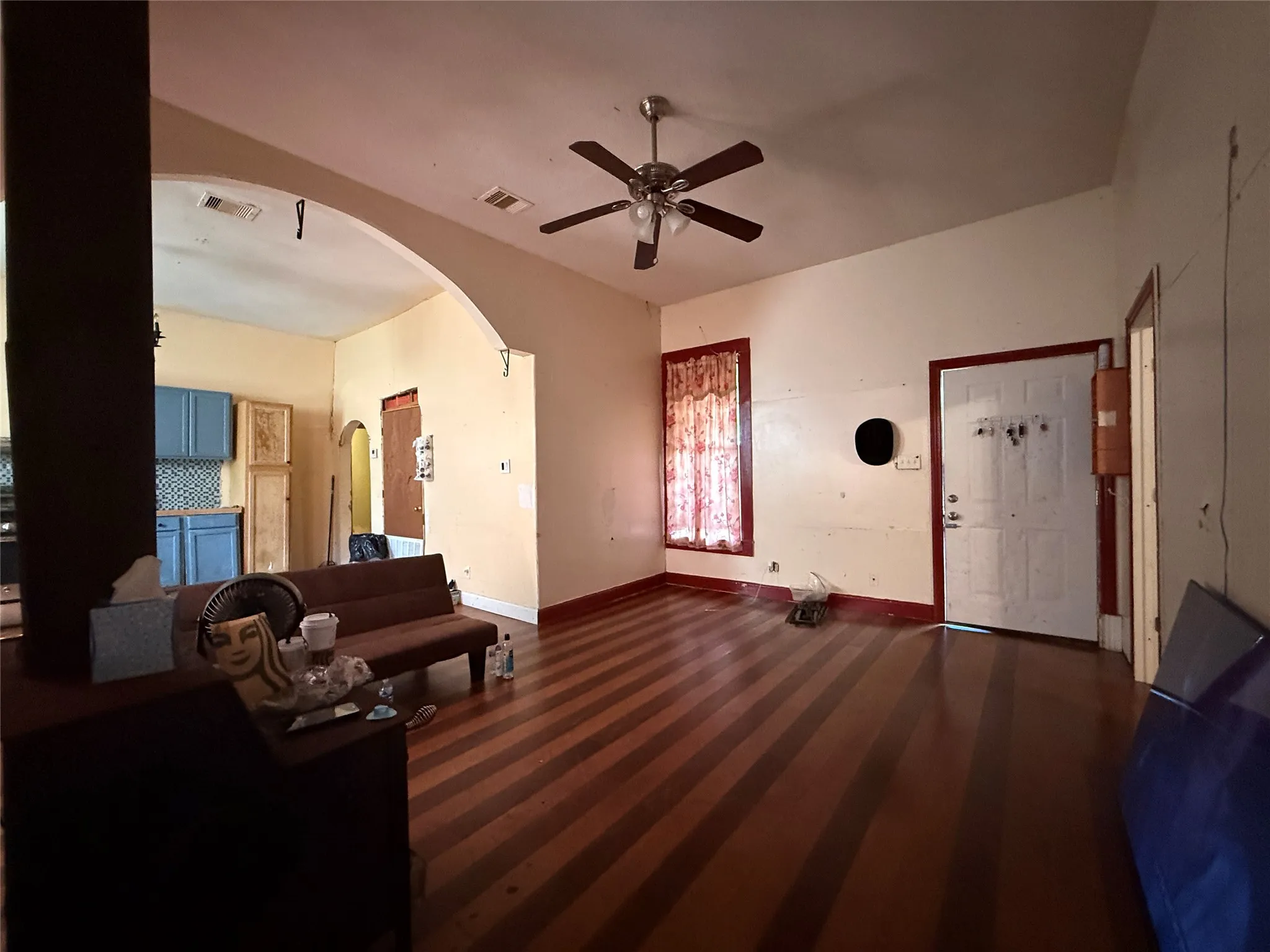 Single Family Residence For Sale in Anderson County , 109 E Gooch Street, Palestine, Texas 75801, 3 Bedroom, 2 Bathroom, Garage spaces, 1,206 Sqft, built in 1975, mls#21385702, Real Estate Agent in Palestine, Homes For Sale in Anderson county, Homes For Sale in Palestine, Realtor in Palestine Texas, Real Estate Brokerage Independent Realty Texas, Luminita Cordes Realtor