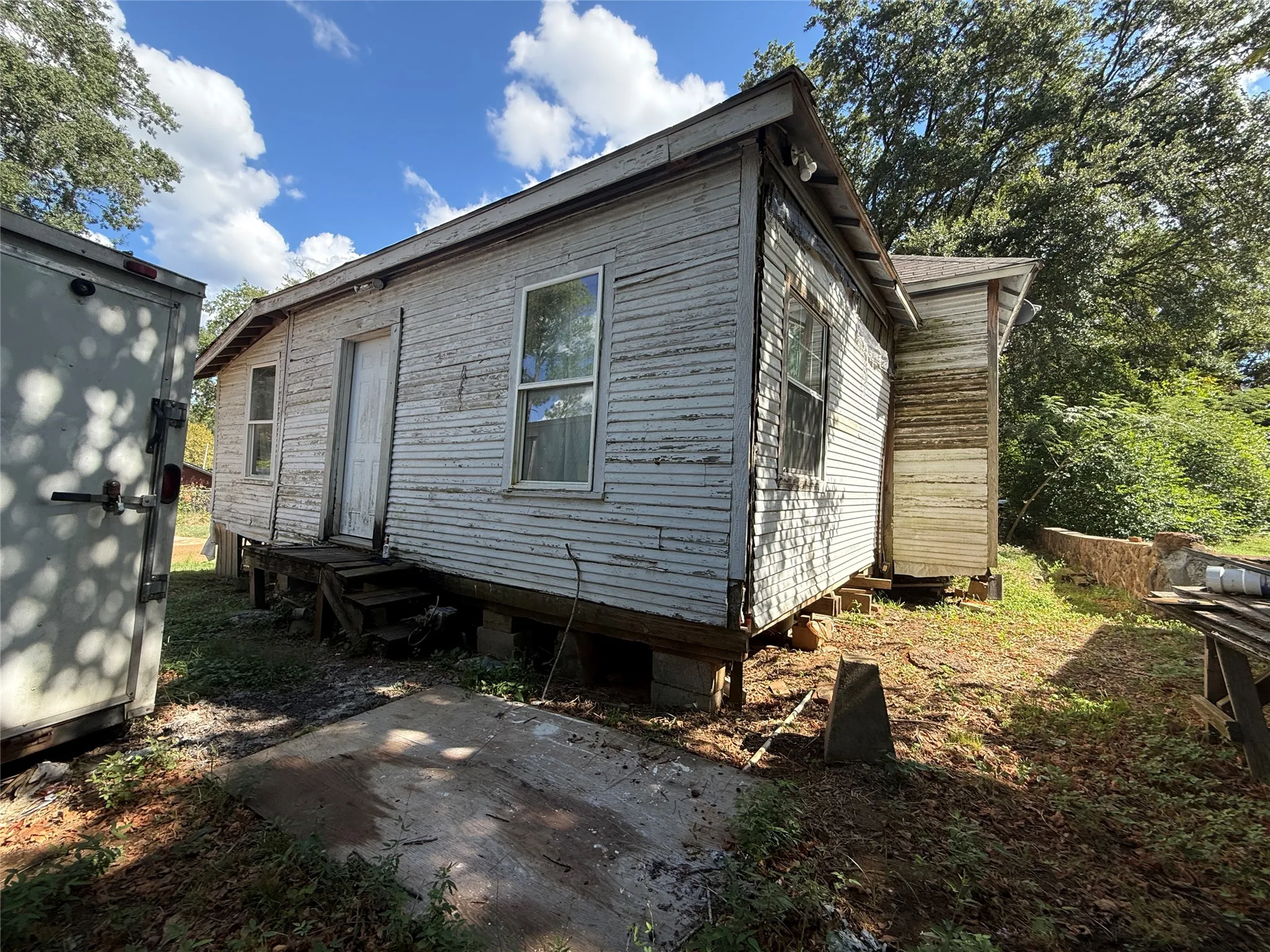 Single Family Residence For Sale in Anderson County , 109 E Gooch Street, Palestine, Texas 75801, 3 Bedroom, 2 Bathroom, Garage spaces, 1,206 Sqft, built in 1975, mls#21385702, Real Estate Agent in Palestine, Homes For Sale in Anderson county, Homes For Sale in Palestine, Realtor in Palestine Texas, Real Estate Brokerage Independent Realty Texas, Luminita Cordes Realtor