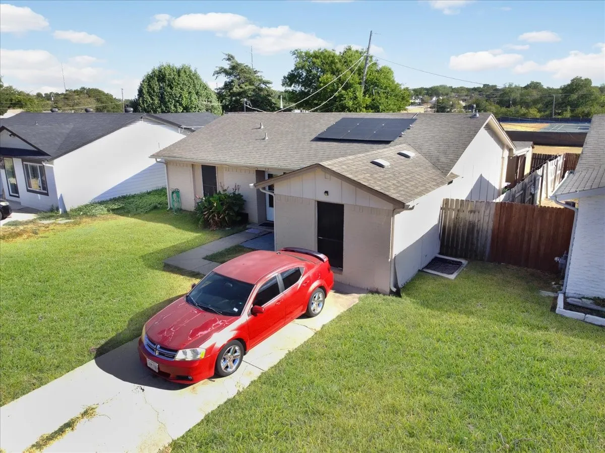 Single Family Residence For Sale in Dallas County , 705 Parker Circle, Garland, Texas 75040, 3 Bedroom, 2 Bathroom, Garage spaces, 1,340 Sqft, built in 1972, mls#21385139, Real Estate Agent in Garland, Homes For Sale in Dallas county, Homes For Sale in Garland, Realtor in Garland Texas, Real Estate Brokerage Independent Realty Texas, Luminita Cordes Realtor