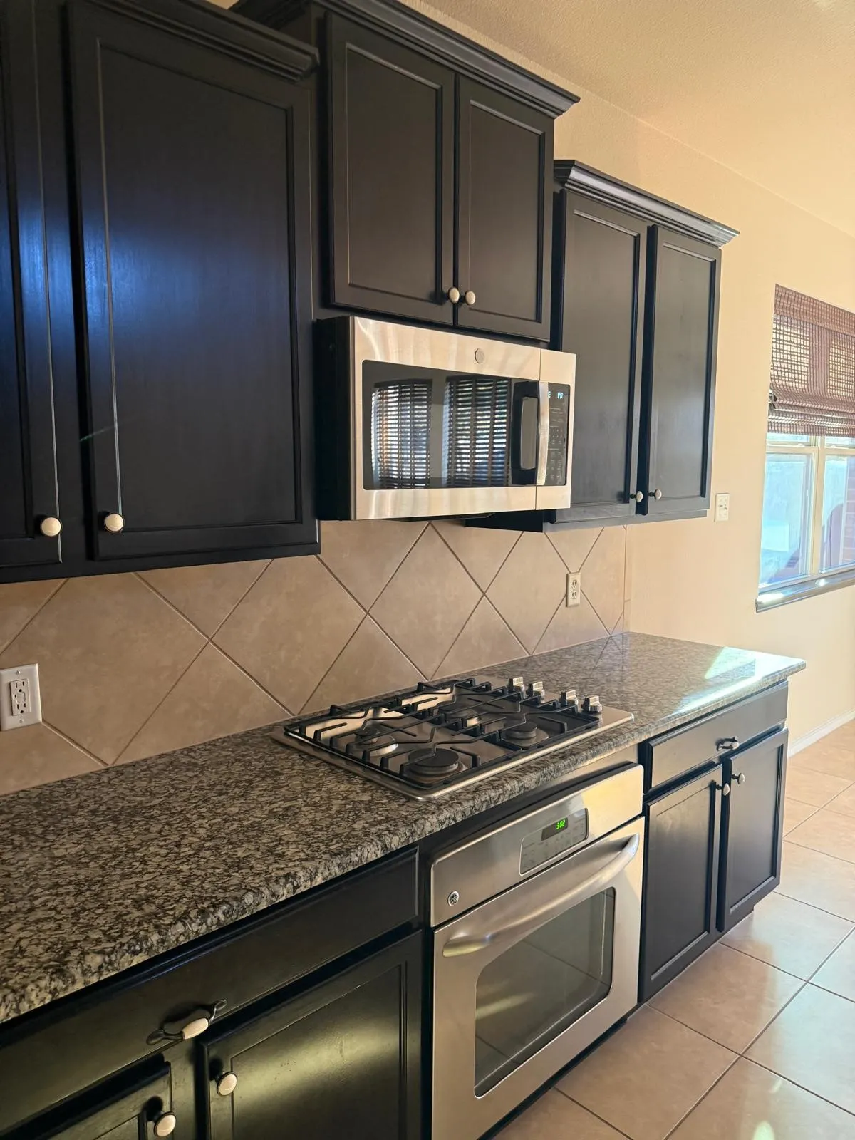 Single Family Residence For Rent in Collin County , 408 Riverstone Way, Mc Kinney, Texas 75072, 4 Bedroom, 3 Bathroom, 2 Garage spaces, 2,475 Sqft, built in 2012, mls#21387768, Real Estate Agent in Mc Kinney, Homes For Rent in Collin county, Homes For Rent in Mc Kinney, Realtor in Mc Kinney Texas, Real Estate Brokerage Independent Realty Texas, Luminita Cordes Realtor