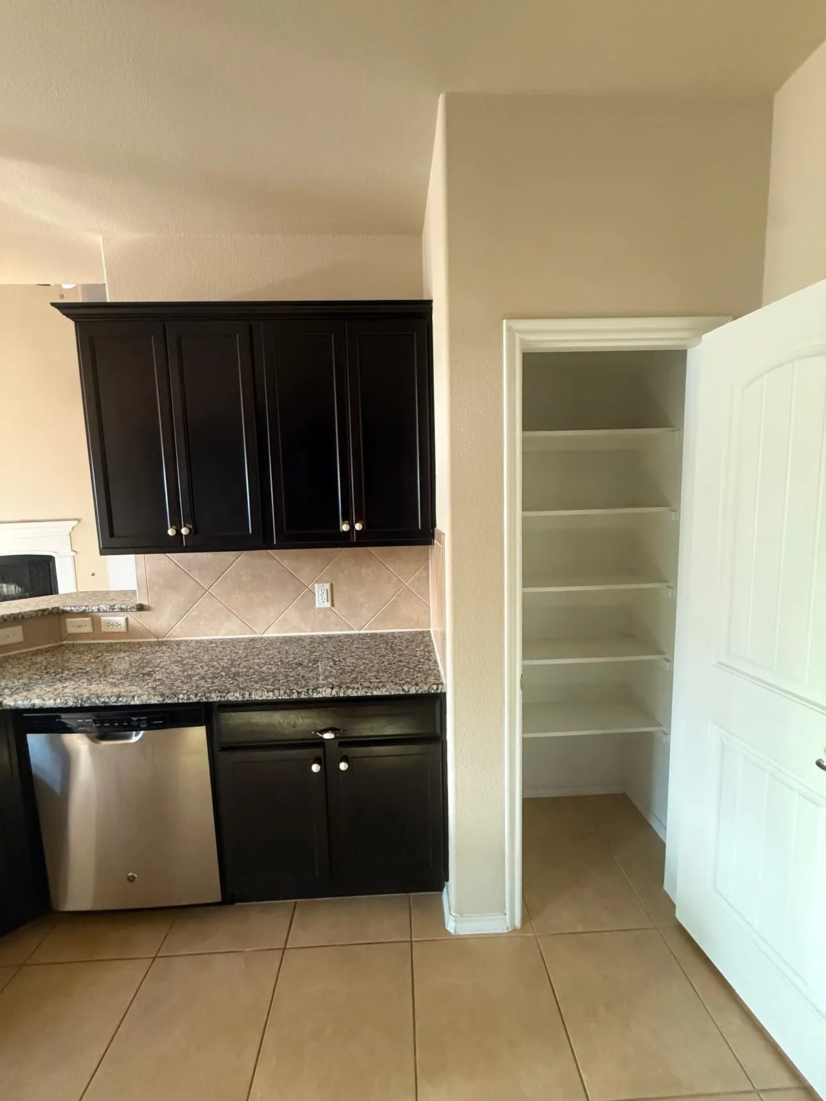 Single Family Residence For Rent in Collin County , 408 Riverstone Way, Mc Kinney, Texas 75072, 4 Bedroom, 3 Bathroom, 2 Garage spaces, 2,475 Sqft, built in 2012, mls#21387768, Real Estate Agent in Mc Kinney, Homes For Rent in Collin county, Homes For Rent in Mc Kinney, Realtor in Mc Kinney Texas, Real Estate Brokerage Independent Realty Texas, Luminita Cordes Realtor