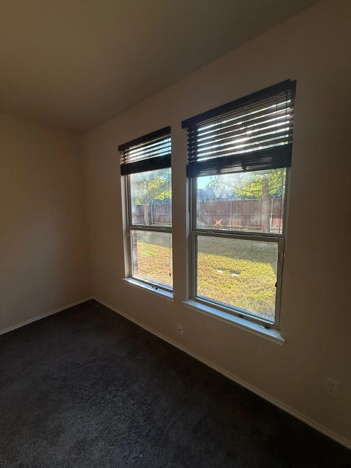 Single Family Residence For Rent in Collin County , 408 Riverstone Way, Mc Kinney, Texas 75072, 4 Bedroom, 3 Bathroom, 2 Garage spaces, 2,475 Sqft, built in 2012, mls#21387768, Real Estate Agent in Mc Kinney, Homes For Rent in Collin county, Homes For Rent in Mc Kinney, Realtor in Mc Kinney Texas, Real Estate Brokerage Independent Realty Texas, Luminita Cordes Realtor