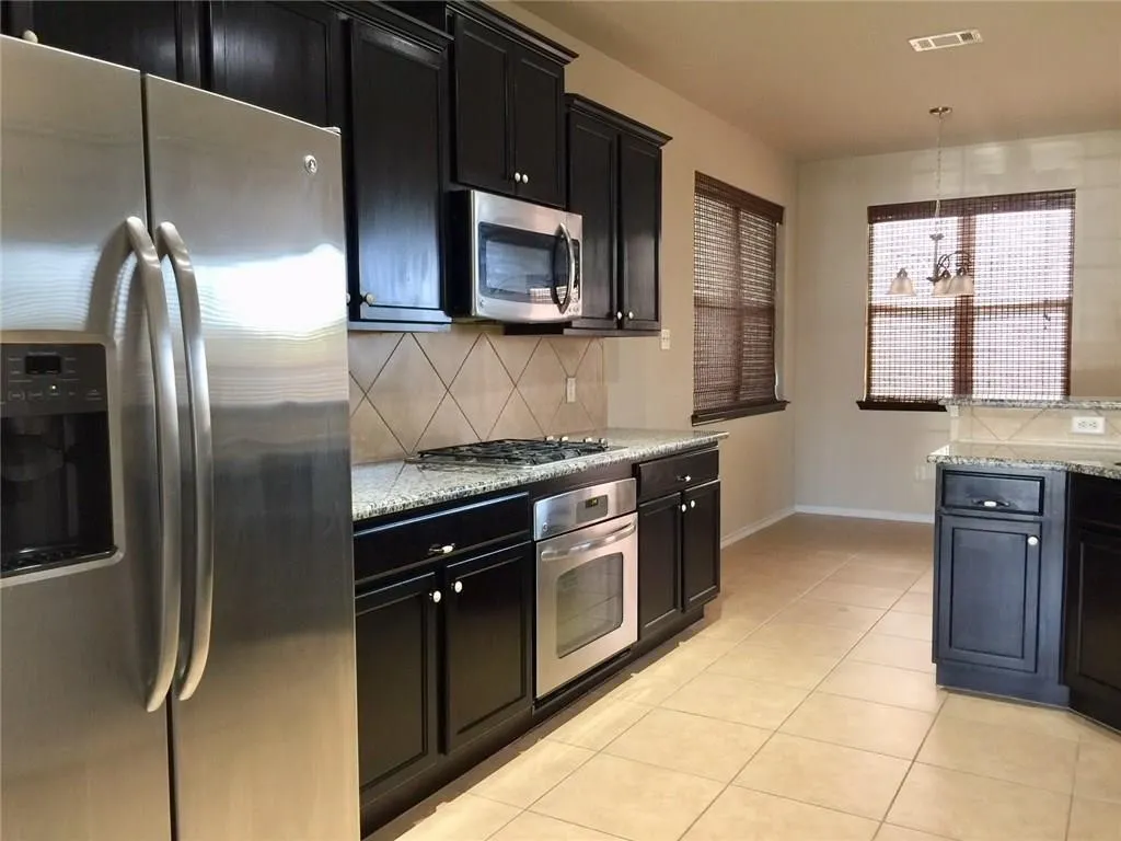 Single Family Residence For Rent in Collin County , 408 Riverstone Way, Mc Kinney, Texas 75072, 4 Bedroom, 3 Bathroom, 2 Garage spaces, 2,475 Sqft, built in 2012, mls#21387768, Real Estate Agent in Mc Kinney, Homes For Rent in Collin county, Homes For Rent in Mc Kinney, Realtor in Mc Kinney Texas, Real Estate Brokerage Independent Realty Texas, Luminita Cordes Realtor