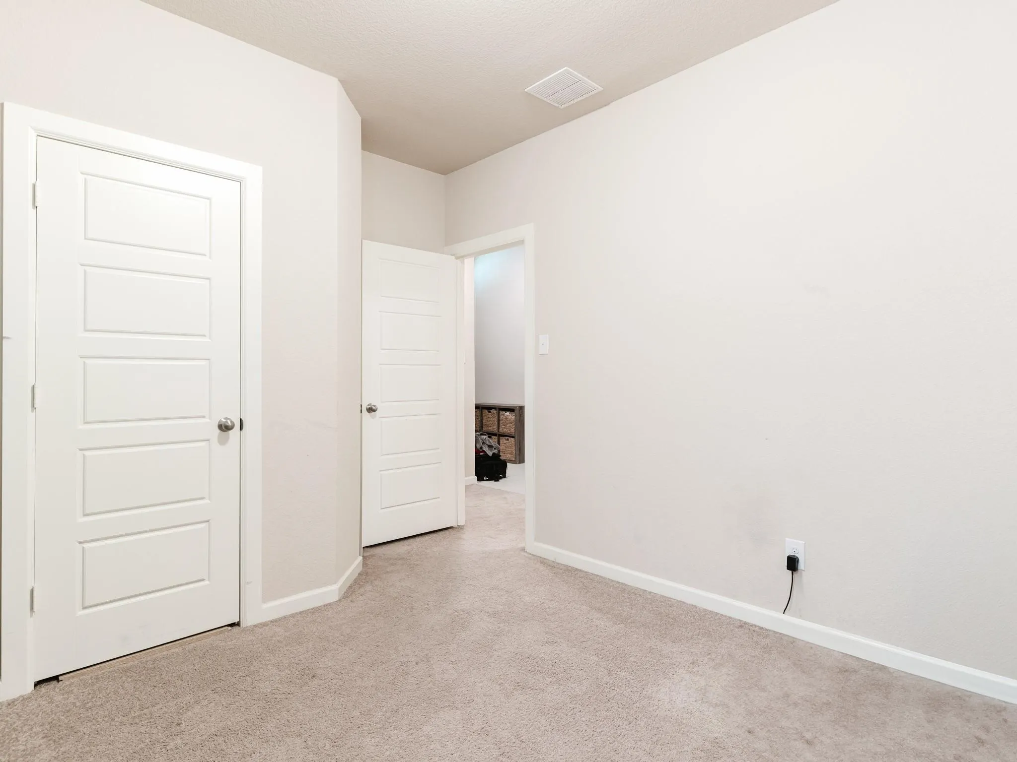 Single Family Residence For Rent in Tarrant County , 1904 Highlander Court, Fort Worth, Texas 76120, 3 Bedroom, 2 Bathroom, 2 Garage spaces, 1,960 Sqft, built in 2018, mls#21387895, Real Estate Agent in Fort Worth, Homes For Rent in Tarrant county, Homes For Rent in Fort Worth, Realtor in Fort Worth Texas, Real Estate Brokerage Independent Realty Texas, Luminita Cordes Realtor