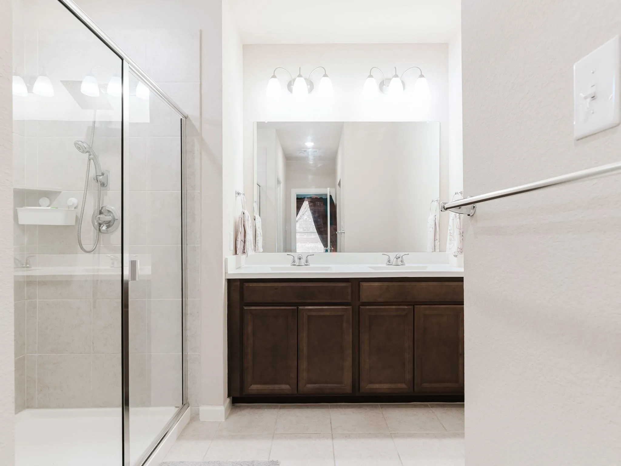 Single Family Residence For Rent in Tarrant County , 1904 Highlander Court, Fort Worth, Texas 76120, 3 Bedroom, 2 Bathroom, 2 Garage spaces, 1,960 Sqft, built in 2018, mls#21387895, Real Estate Agent in Fort Worth, Homes For Rent in Tarrant county, Homes For Rent in Fort Worth, Realtor in Fort Worth Texas, Real Estate Brokerage Independent Realty Texas, Luminita Cordes Realtor