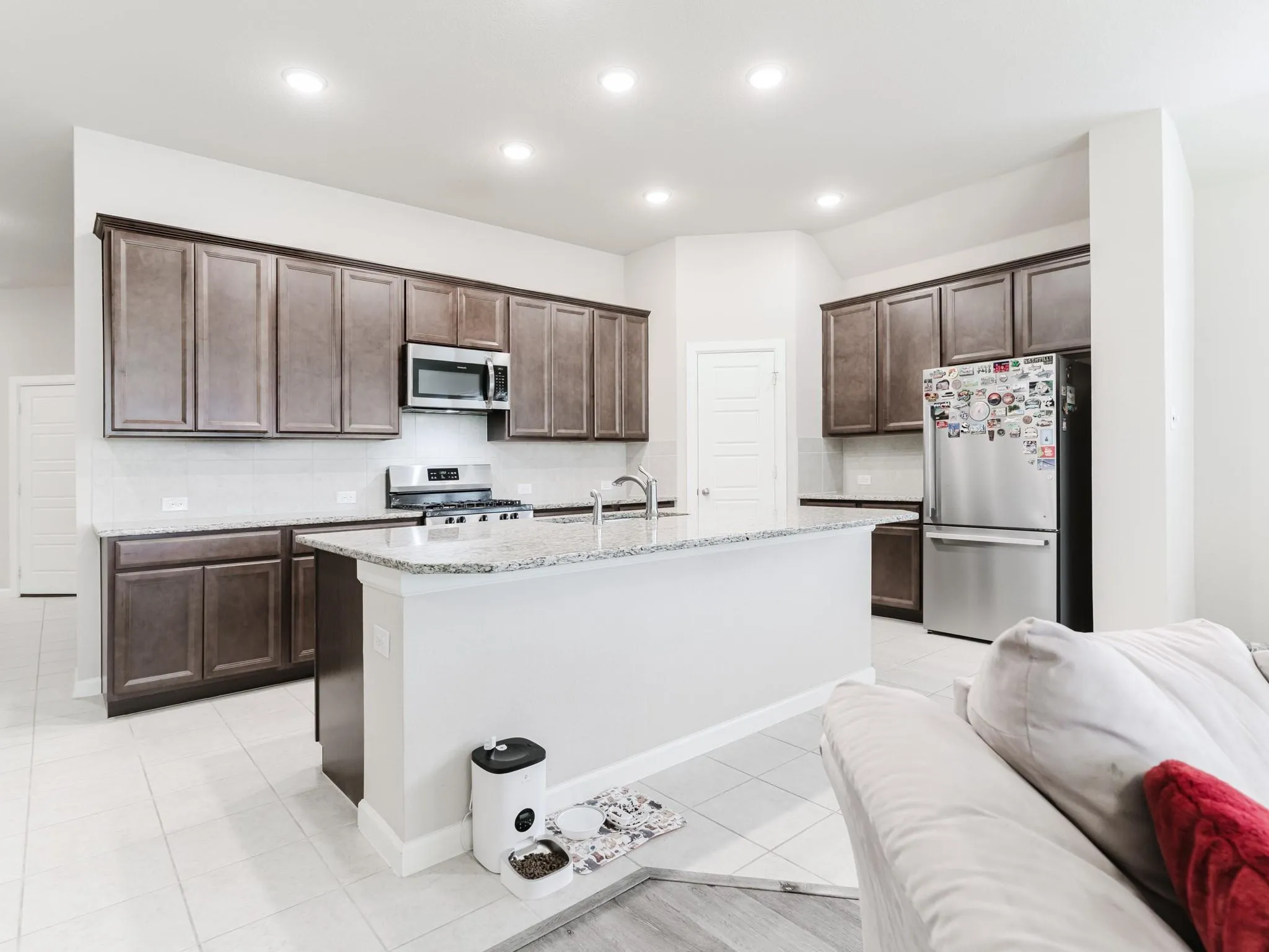 Single Family Residence For Rent in Tarrant County , 1904 Highlander Court, Fort Worth, Texas 76120, 3 Bedroom, 2 Bathroom, 2 Garage spaces, 1,960 Sqft, built in 2018, mls#21387895, Real Estate Agent in Fort Worth, Homes For Rent in Tarrant county, Homes For Rent in Fort Worth, Realtor in Fort Worth Texas, Real Estate Brokerage Independent Realty Texas, Luminita Cordes Realtor