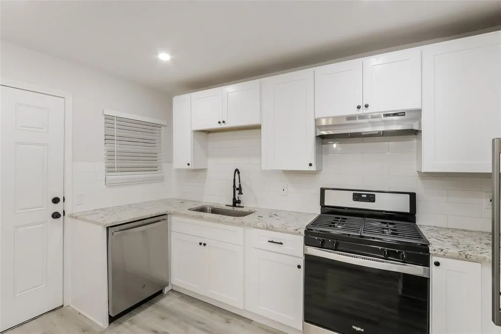 Single Family Residence For Rent in Dallas County , 309 Buhler Drive, Garland, Texas 75040, 4 Bedroom, 1 Bathroom, Garage spaces, 1,655 Sqft, built in 1949, mls#21387911, Real Estate Agent in Garland, Homes For Rent in Dallas county, Homes For Rent in Garland, Realtor in Garland Texas, Real Estate Brokerage Independent Realty Texas, Luminita Cordes Realtor