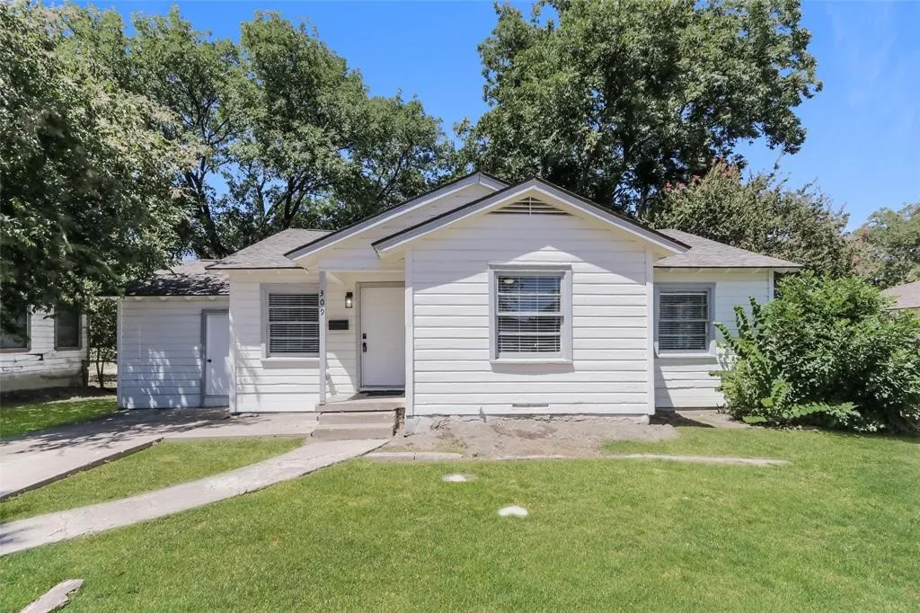 Single Family Residence For Rent in Dallas County , 309 Buhler Drive, Garland, Texas 75040, 4 Bedroom, 1 Bathroom, Garage spaces, 1,655 Sqft, built in 1949, mls#21387911, Real Estate Agent in Garland, Homes For Rent in Dallas county, Homes For Rent in Garland, Realtor in Garland Texas, Real Estate Brokerage Independent Realty Texas, Luminita Cordes Realtor