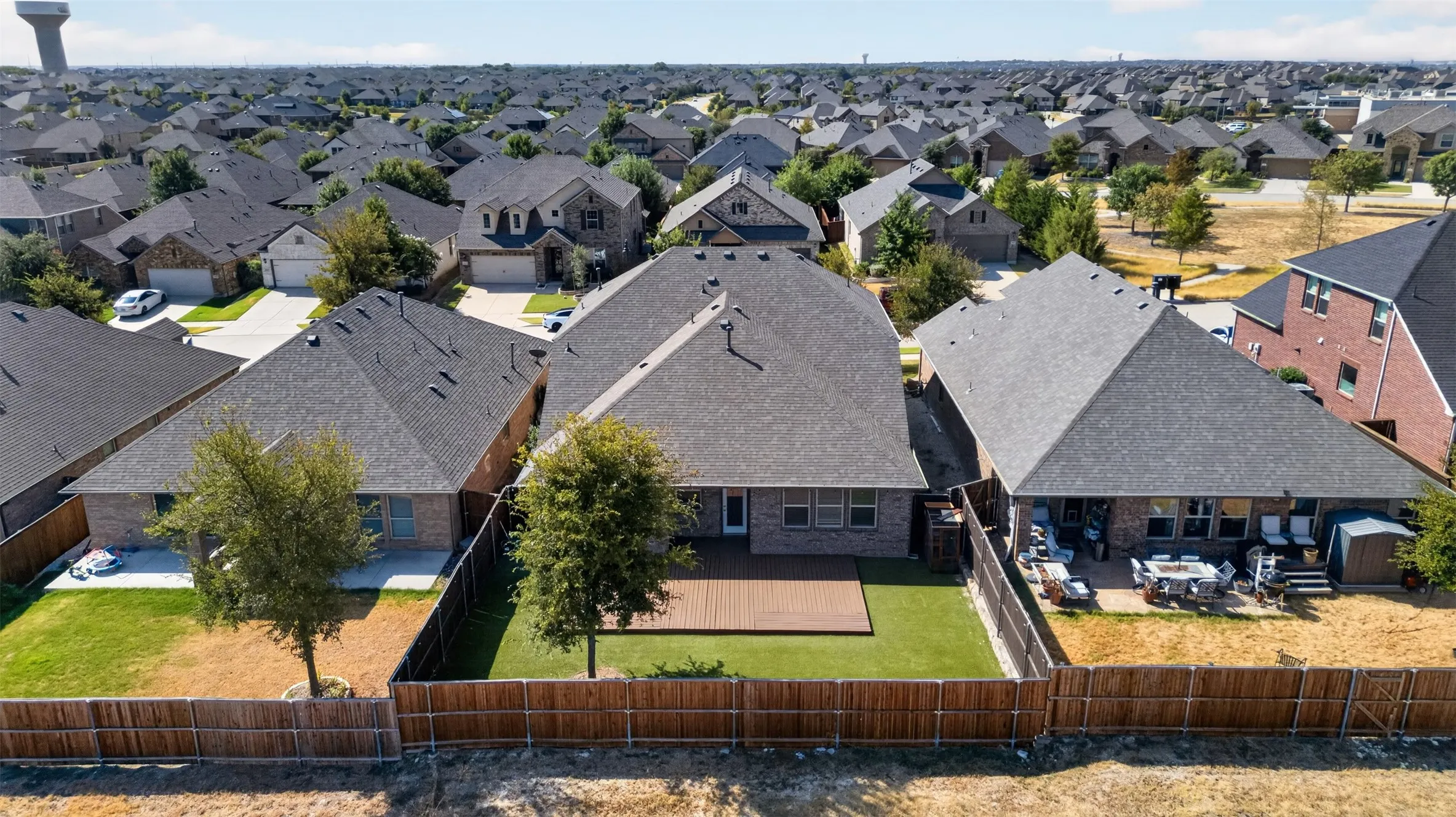 Single Family Residence For Sale in Collin County , 928 Slate Lane, Celina, Texas 75009, 4 Bedroom, 3 Bathroom, 2 Garage spaces, 2,652 Sqft, built in 2018, mls#21380319, Real Estate Agent in Celina, Homes For Sale in Collin county, Homes For Sale in Celina, Realtor in Celina Texas, Real Estate Brokerage Independent Realty Texas, Luminita Cordes Realtor