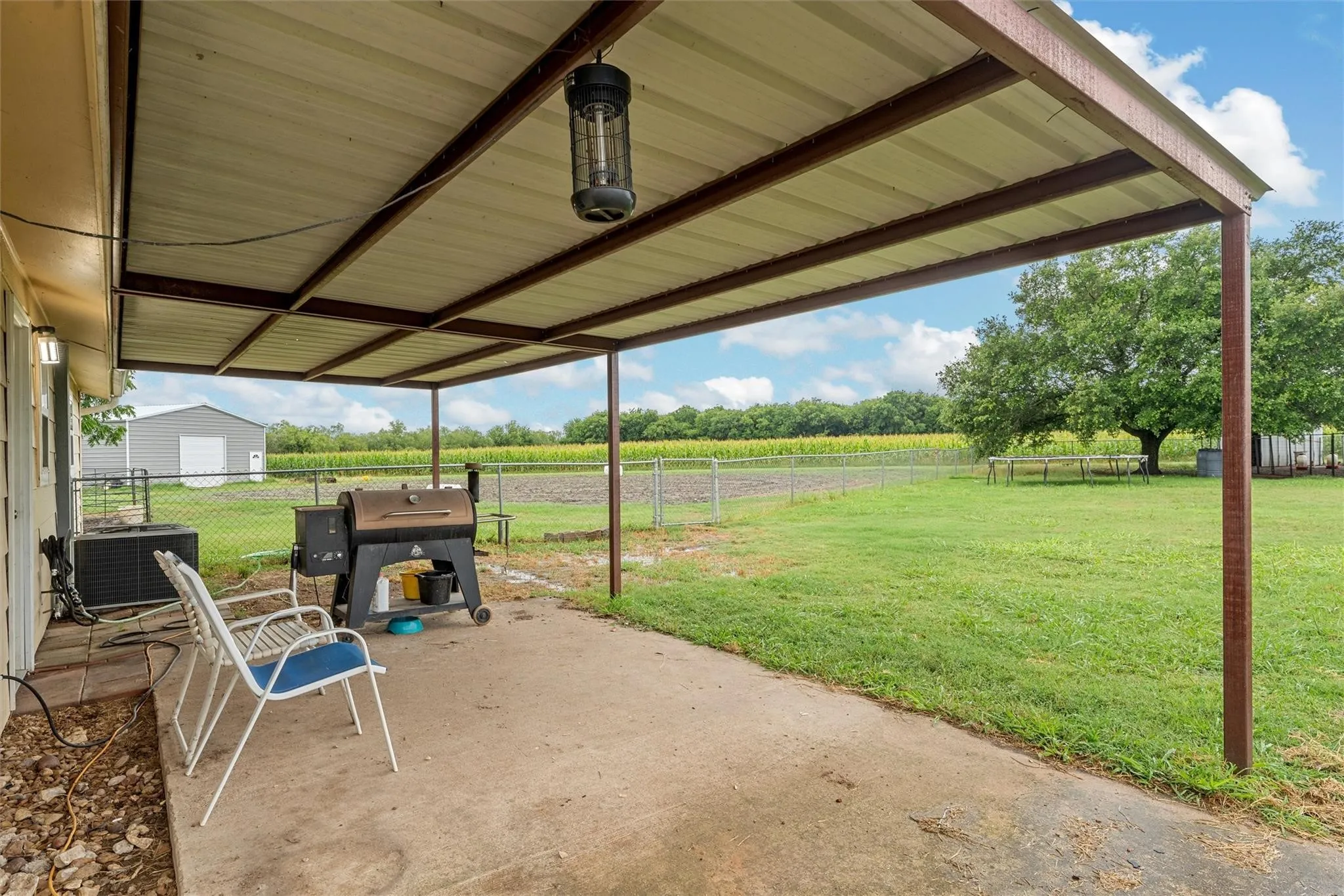Single Family Residence For Sale in Hill County , 2851 Fm 339, Mount Calm, Texas 76673, 3 Bedroom, 1 Bathroom, 1 Garage spaces, 1,334 Sqft, built in 1991, mls#21387904, Real Estate Agent in Mount Calm, Homes For Sale in Hill county, Homes For Sale in Mount Calm, Realtor in Mount Calm Texas, Real Estate Brokerage Independent Realty Texas, Luminita Cordes Realtor