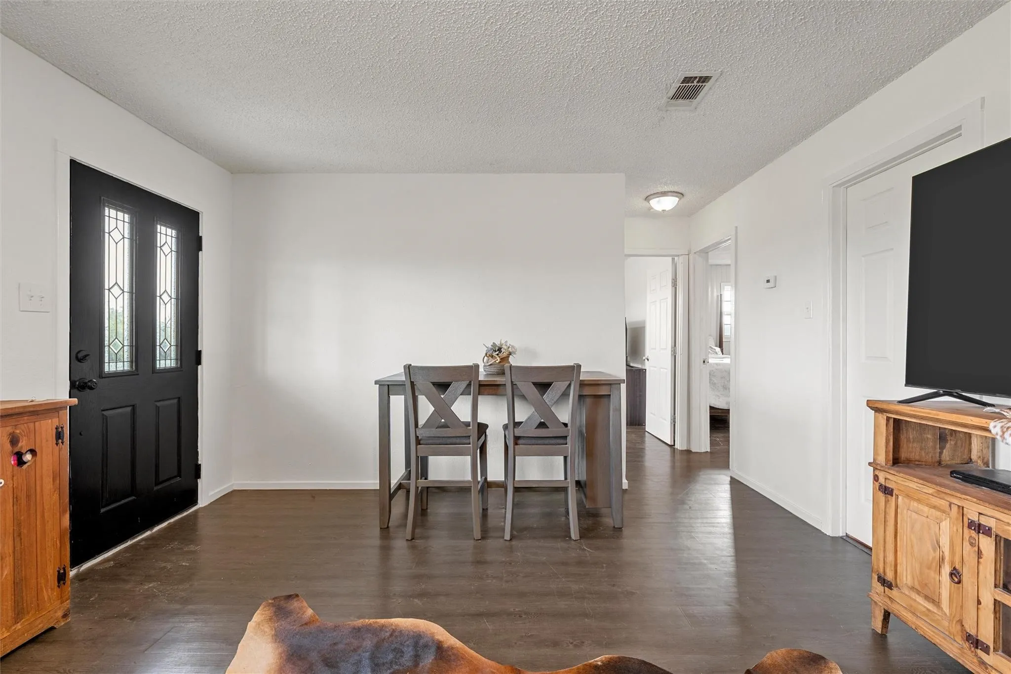 Single Family Residence For Sale in Hill County , 2851 Fm 339, Mount Calm, Texas 76673, 3 Bedroom, 1 Bathroom, 1 Garage spaces, 1,334 Sqft, built in 1991, mls#21387904, Real Estate Agent in Mount Calm, Homes For Sale in Hill county, Homes For Sale in Mount Calm, Realtor in Mount Calm Texas, Real Estate Brokerage Independent Realty Texas, Luminita Cordes Realtor