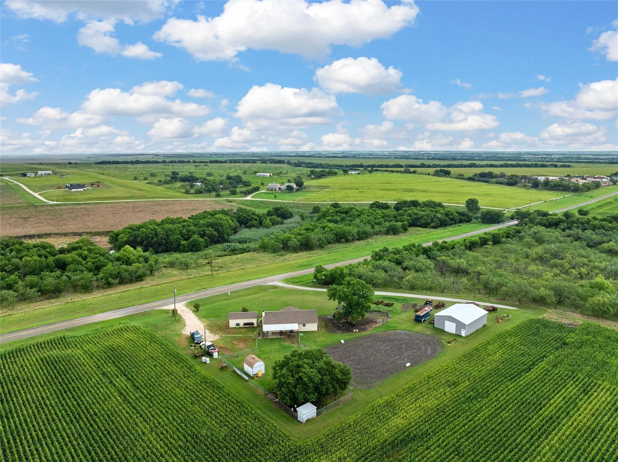 Single Family Residence For Sale in Hill County , 2851 Fm 339, Mount Calm, Texas 76673, 3 Bedroom, 1 Bathroom, 1 Garage spaces, 1,334 Sqft, built in 1991, mls#21387904, Real Estate Agent in Mount Calm, Homes For Sale in Hill county, Homes For Sale in Mount Calm, Realtor in Mount Calm Texas, Real Estate Brokerage Independent Realty Texas, Luminita Cordes Realtor