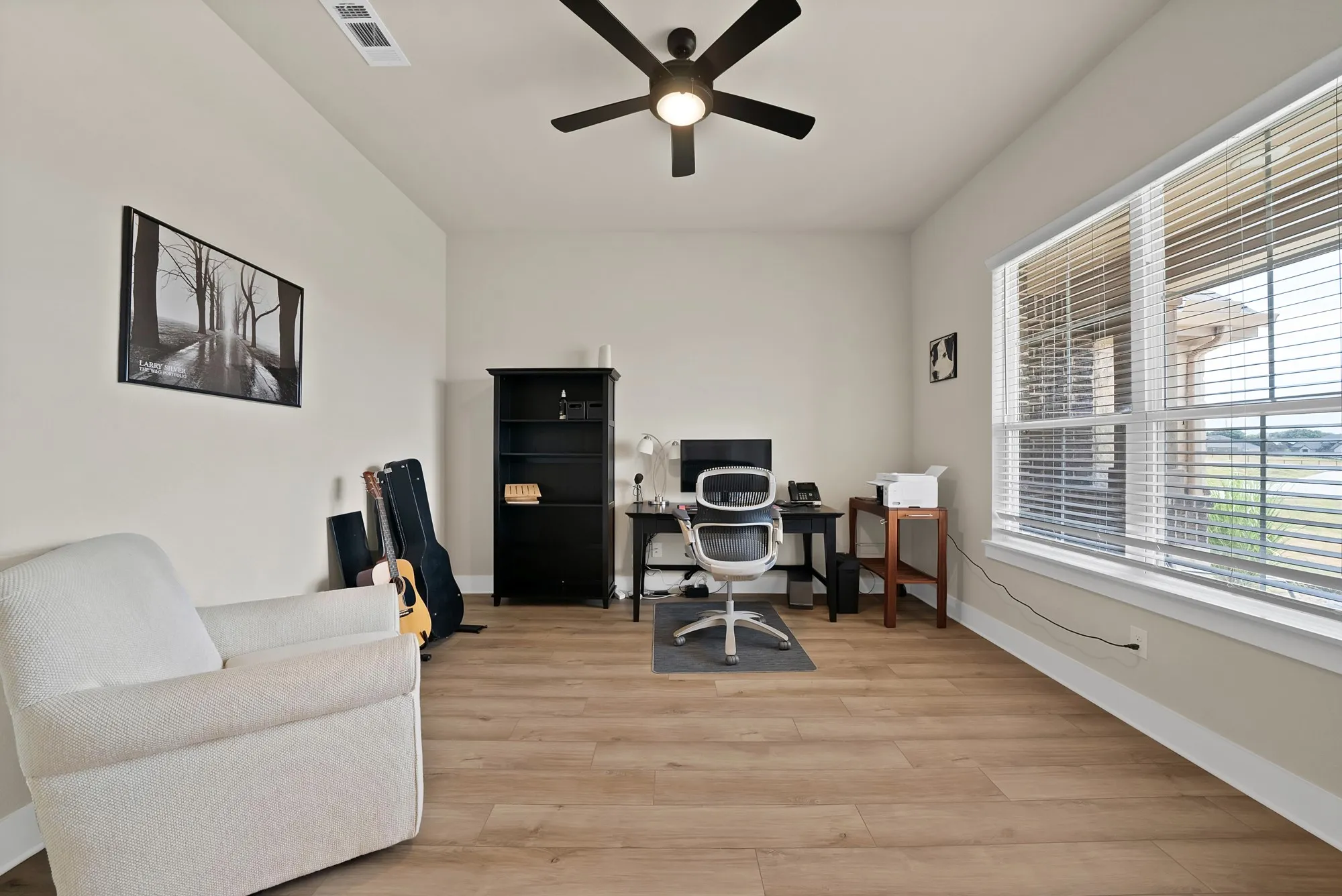 Single Family Residence For Sale in Grayson County , 3608 Horseshoe Drive, Van Alstyne, Texas 75495, 4 Bedroom, 3 Bathroom, 3 Garage spaces, 2,775 Sqft, built in 2023, mls#21385568, Real Estate Agent in Van Alstyne, Homes For Sale in Grayson county, Homes For Sale in Van Alstyne, Realtor in Van Alstyne Texas, Real Estate Brokerage Independent Realty Texas, Luminita Cordes Realtor