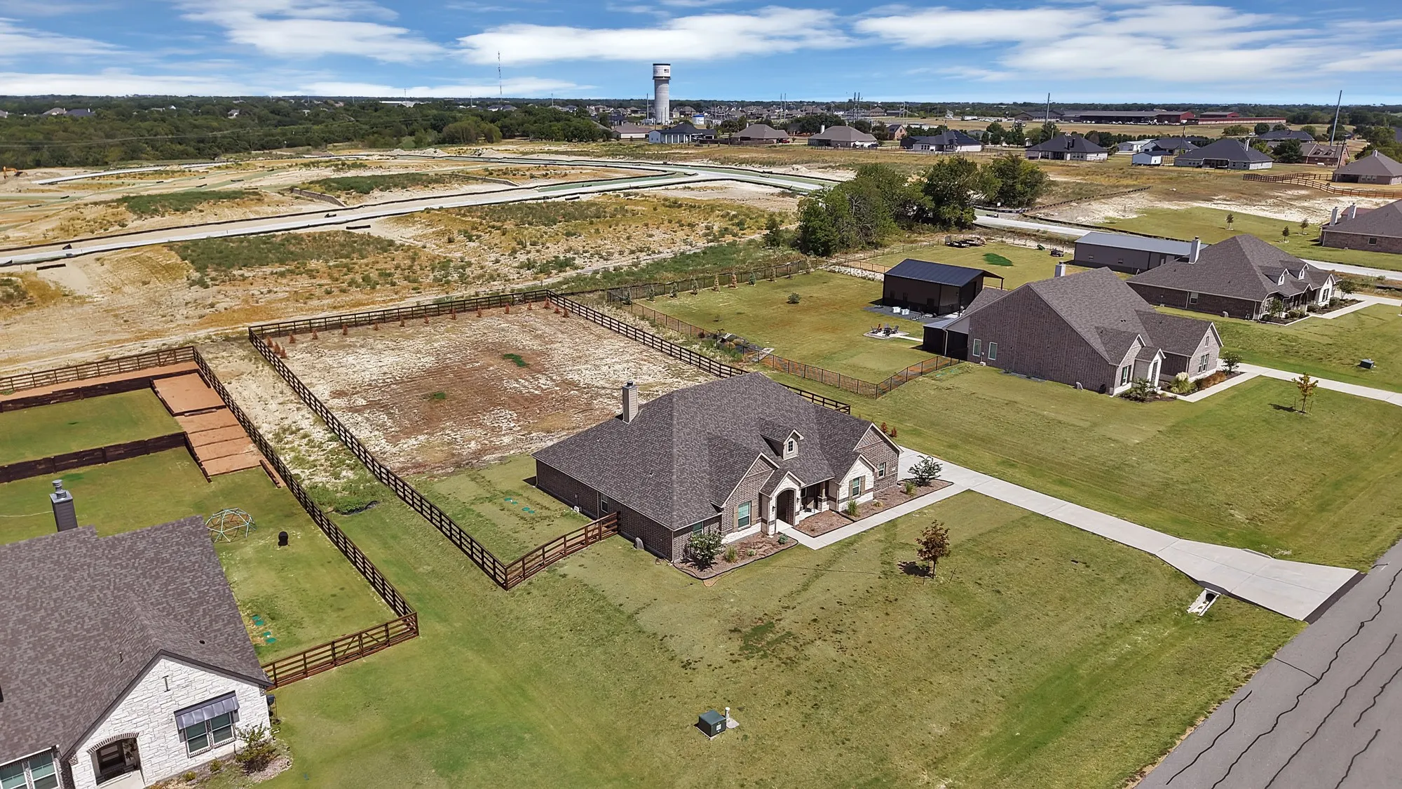 Single Family Residence For Sale in Grayson County , 3608 Horseshoe Drive, Van Alstyne, Texas 75495, 4 Bedroom, 3 Bathroom, 3 Garage spaces, 2,775 Sqft, built in 2023, mls#21385568, Real Estate Agent in Van Alstyne, Homes For Sale in Grayson county, Homes For Sale in Van Alstyne, Realtor in Van Alstyne Texas, Real Estate Brokerage Independent Realty Texas, Luminita Cordes Realtor