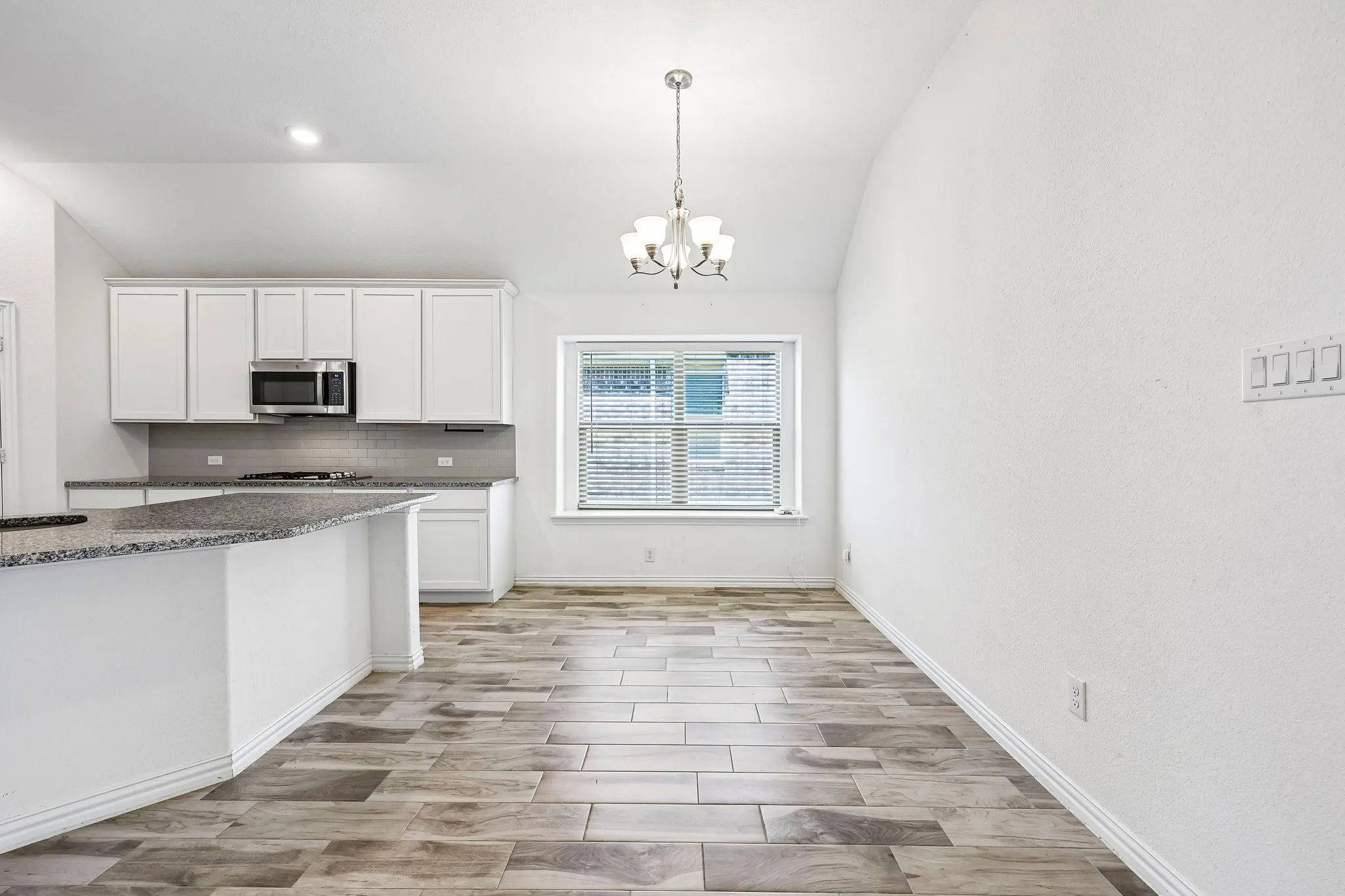 Single Family Residence For Rent in Denton County , 14844 Equine Trail, Haslet, Texas 76052, 3 Bedroom, 2 Bathroom, 2 Garage spaces, 1,873 Sqft, built in 2021, mls#21387844, Real Estate Agent in Haslet, Homes For Rent in Denton county, Homes For Rent in Haslet, Realtor in Haslet Texas, Real Estate Brokerage Independent Realty Texas, Luminita Cordes Realtor