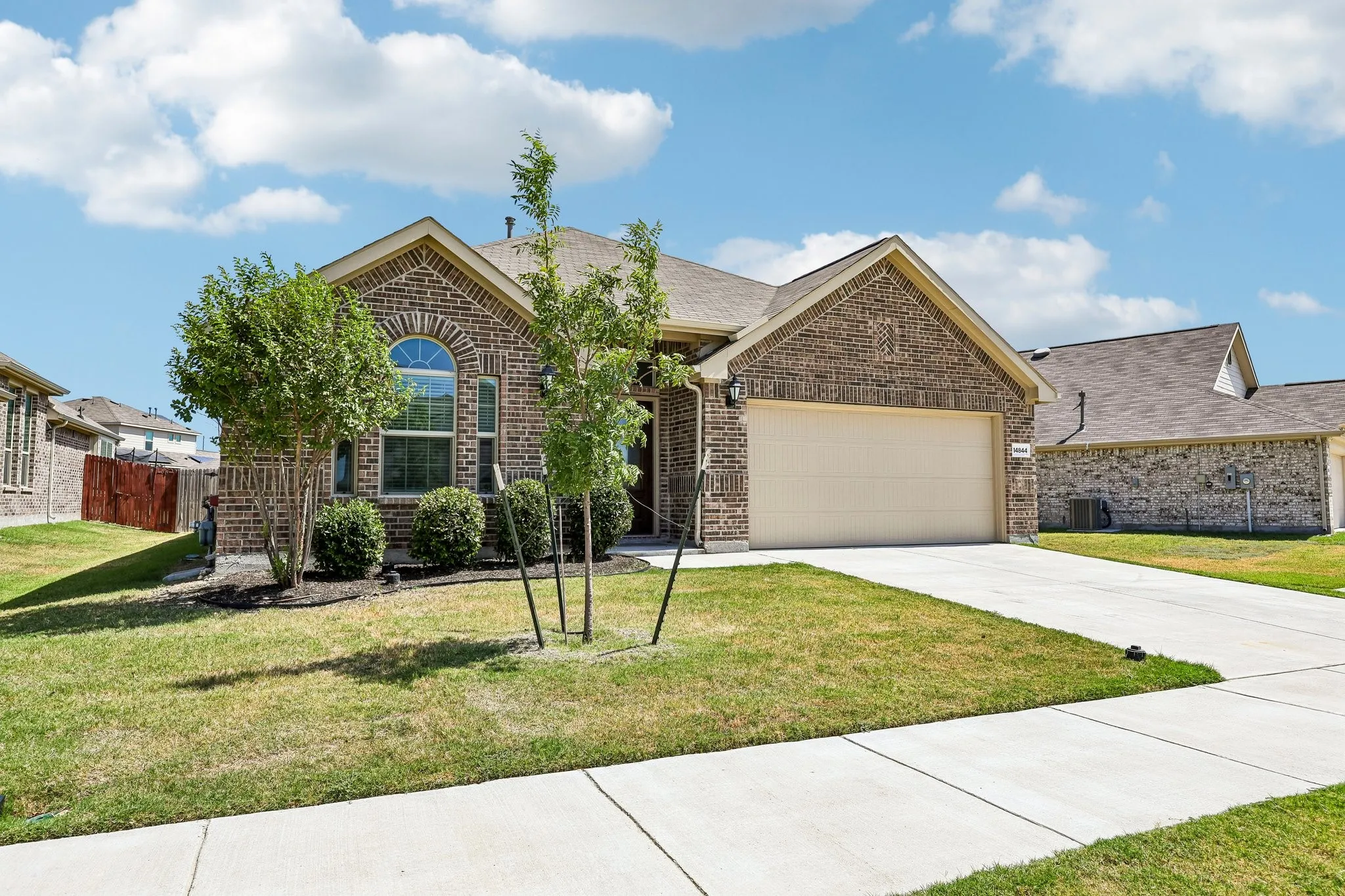 Single Family Residence For Rent in Denton County , 14844 Equine Trail, Haslet, Texas 76052, 3 Bedroom, 2 Bathroom, 2 Garage spaces, 1,873 Sqft, built in 2021, mls#21387844, Real Estate Agent in Haslet, Homes For Rent in Denton county, Homes For Rent in Haslet, Realtor in Haslet Texas, Real Estate Brokerage Independent Realty Texas, Luminita Cordes Realtor