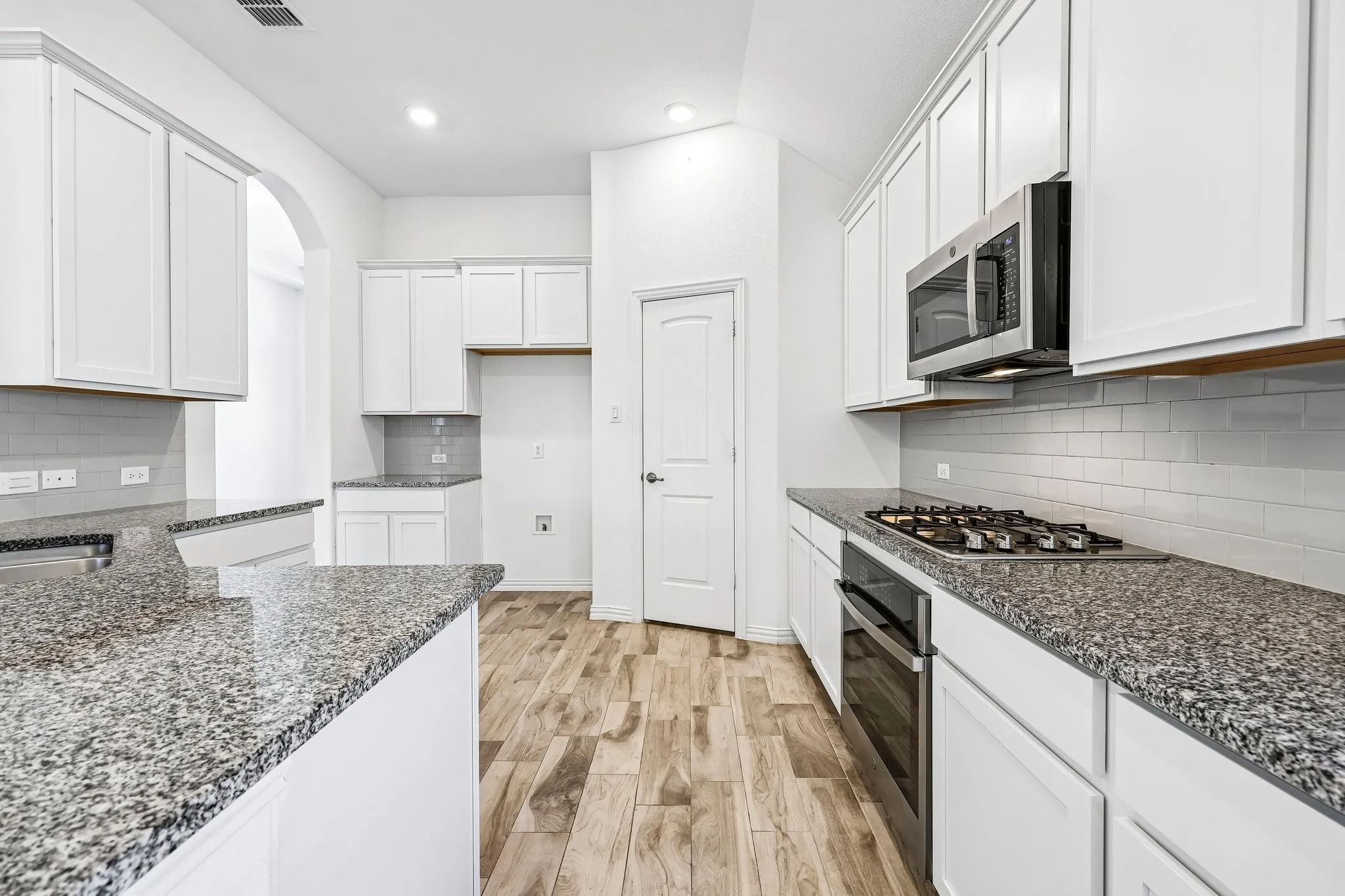 Single Family Residence For Rent in Denton County , 14844 Equine Trail, Haslet, Texas 76052, 3 Bedroom, 2 Bathroom, 2 Garage spaces, 1,873 Sqft, built in 2021, mls#21387844, Real Estate Agent in Haslet, Homes For Rent in Denton county, Homes For Rent in Haslet, Realtor in Haslet Texas, Real Estate Brokerage Independent Realty Texas, Luminita Cordes Realtor