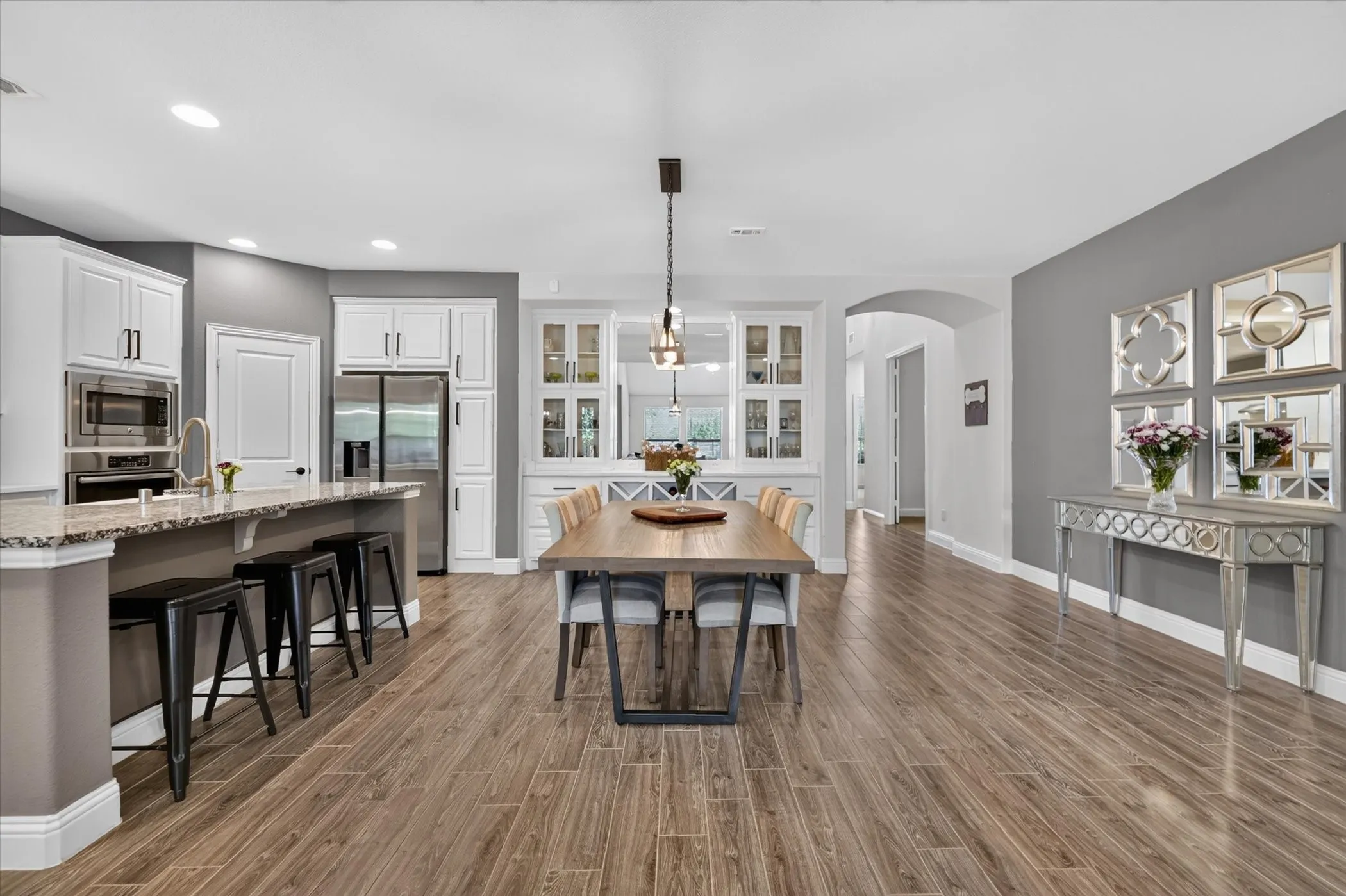 Single Family Residence For Sale in Denton County , 1224 9th Street, Argyle, Texas 76226, 4 Bedroom, 3 Bathroom, 2 Garage spaces, 2,787 Sqft, built in 2017, mls#21381768, Real Estate Agent in Argyle, Homes For Sale in Denton county, Homes For Sale in Argyle, Realtor in Argyle Texas, Real Estate Brokerage Independent Realty Texas, Luminita Cordes Realtor