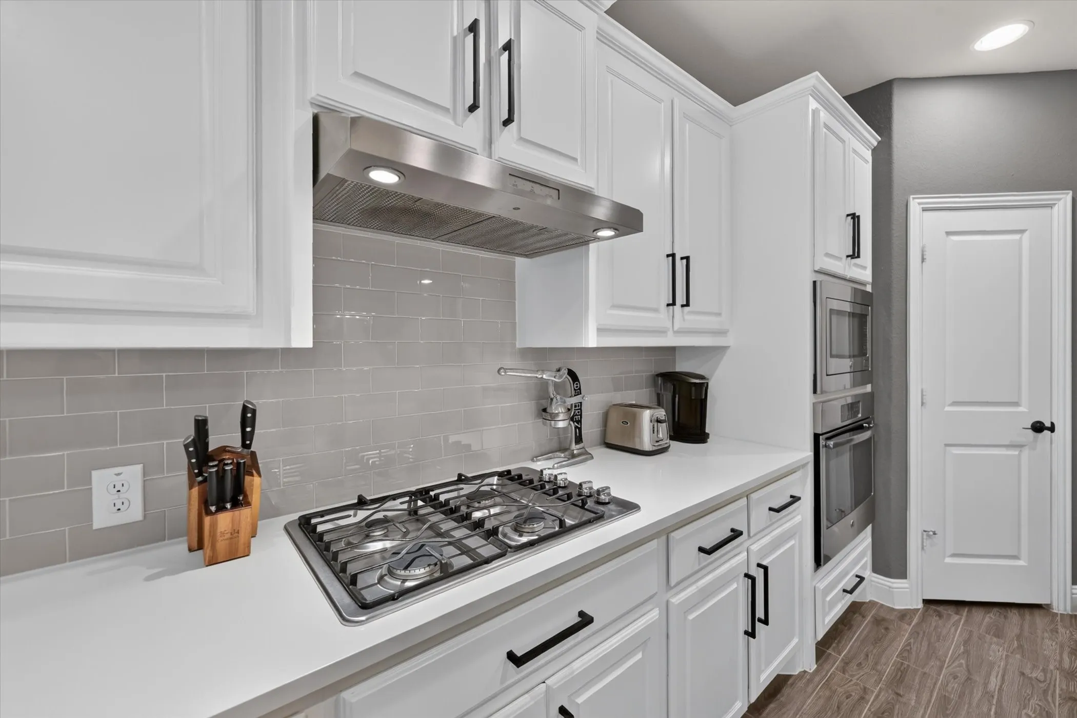 Single Family Residence For Sale in Denton County , 1224 9th Street, Argyle, Texas 76226, 4 Bedroom, 3 Bathroom, 2 Garage spaces, 2,787 Sqft, built in 2017, mls#21381768, Real Estate Agent in Argyle, Homes For Sale in Denton county, Homes For Sale in Argyle, Realtor in Argyle Texas, Real Estate Brokerage Independent Realty Texas, Luminita Cordes Realtor