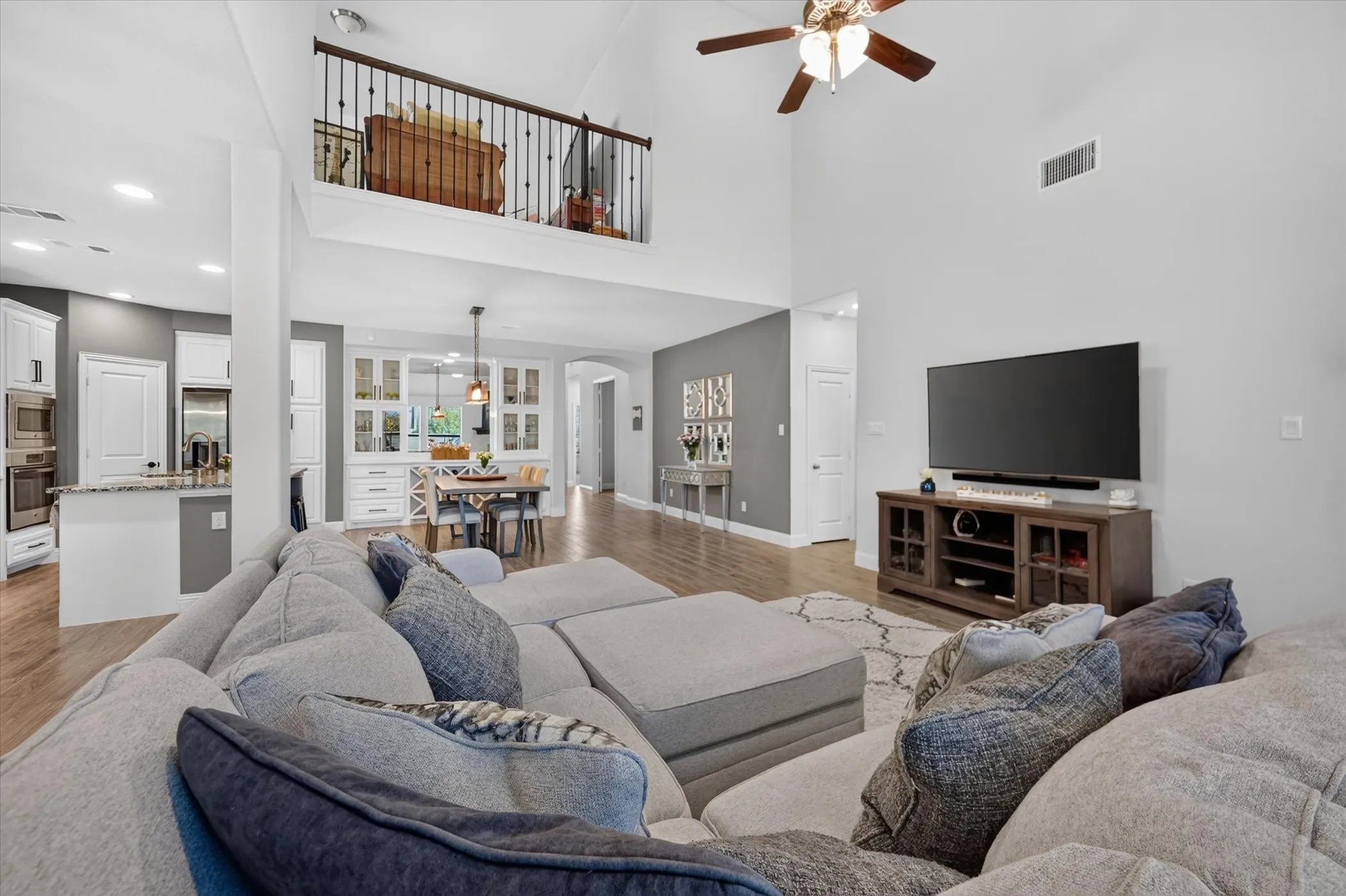 Single Family Residence For Sale in Denton County , 1224 9th Street, Argyle, Texas 76226, 4 Bedroom, 3 Bathroom, 2 Garage spaces, 2,787 Sqft, built in 2017, mls#21381768, Real Estate Agent in Argyle, Homes For Sale in Denton county, Homes For Sale in Argyle, Realtor in Argyle Texas, Real Estate Brokerage Independent Realty Texas, Luminita Cordes Realtor