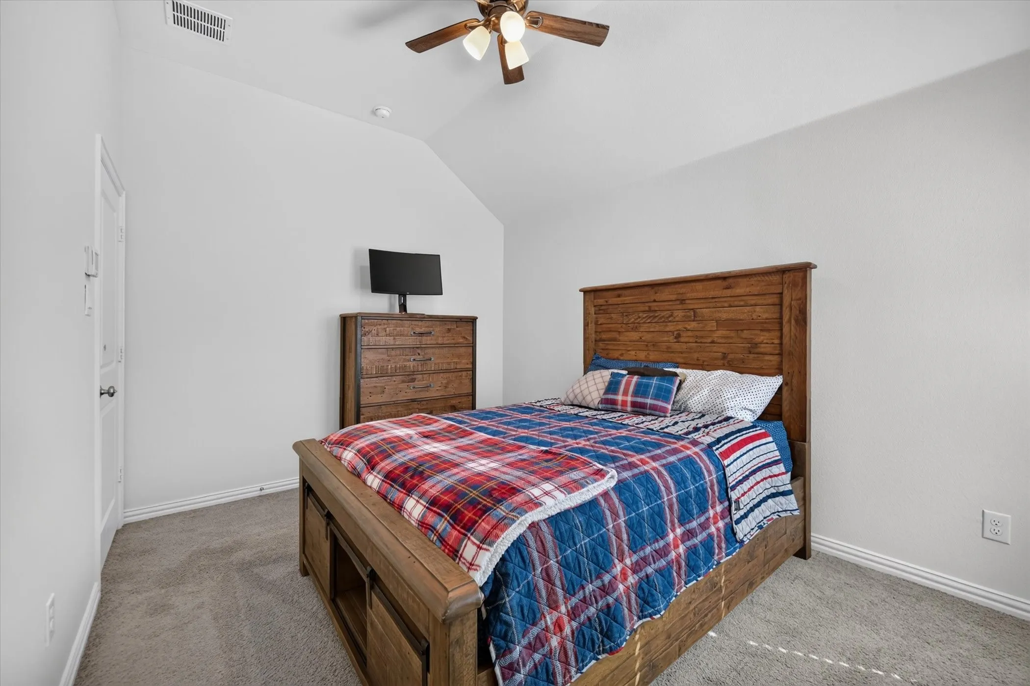 Single Family Residence For Sale in Denton County , 1224 9th Street, Argyle, Texas 76226, 4 Bedroom, 3 Bathroom, 2 Garage spaces, 2,787 Sqft, built in 2017, mls#21381768, Real Estate Agent in Argyle, Homes For Sale in Denton county, Homes For Sale in Argyle, Realtor in Argyle Texas, Real Estate Brokerage Independent Realty Texas, Luminita Cordes Realtor
