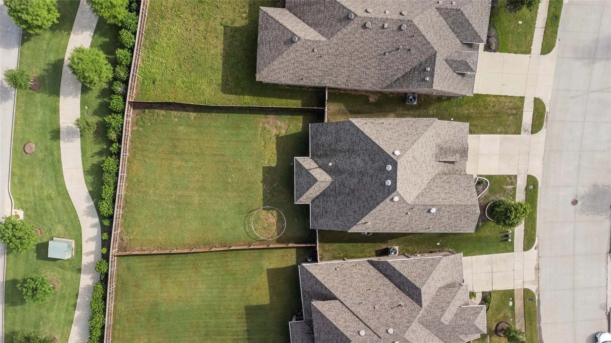 Single Family Residence For Rent in Kaufman County , 1296 Carlsbad Drive, Forney, Texas 75126, 5 Bedroom, 3 Bathroom, 2 Garage spaces, 2,752 Sqft, built in 2017, mls#21387875, Real Estate Agent in Forney, Homes For Rent in Kaufman county, Homes For Rent in Forney, Realtor in Forney Texas, Real Estate Brokerage Independent Realty Texas, Luminita Cordes Realtor
