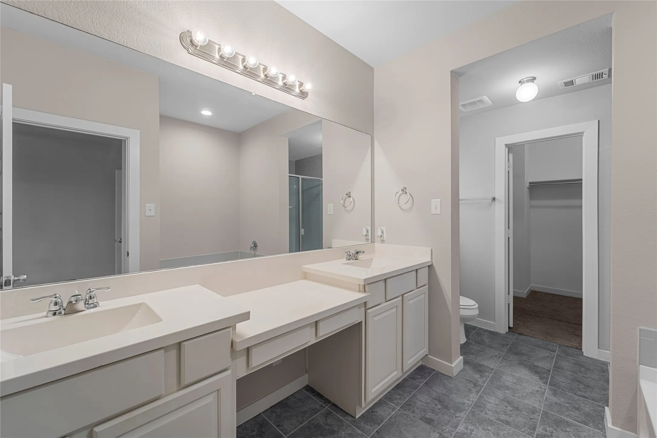 Single Family Residence For Rent in Kaufman County , 1296 Carlsbad Drive, Forney, Texas 75126, 5 Bedroom, 3 Bathroom, 2 Garage spaces, 2,752 Sqft, built in 2017, mls#21387875, Real Estate Agent in Forney, Homes For Rent in Kaufman county, Homes For Rent in Forney, Realtor in Forney Texas, Real Estate Brokerage Independent Realty Texas, Luminita Cordes Realtor