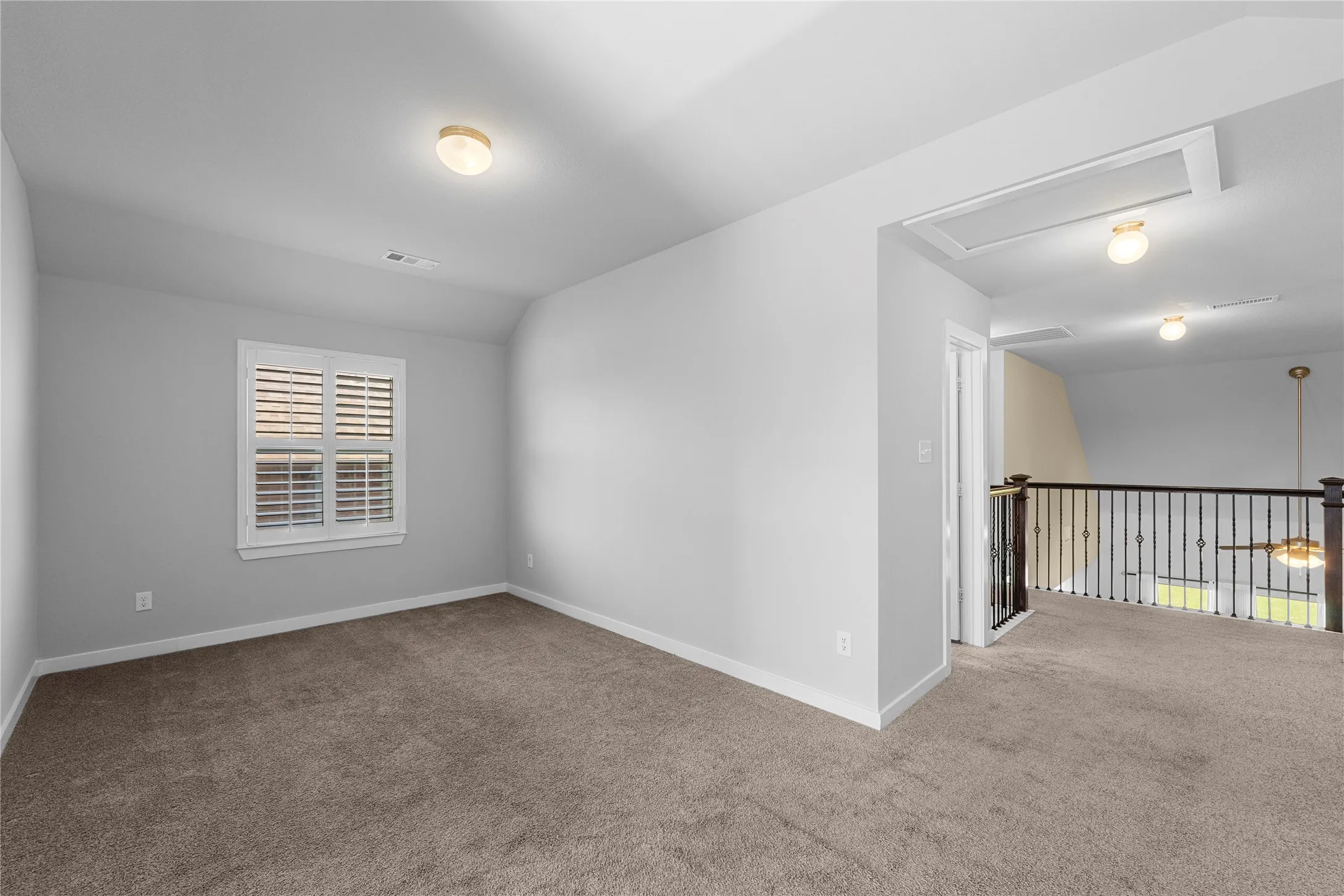 Single Family Residence For Rent in Kaufman County , 1296 Carlsbad Drive, Forney, Texas 75126, 5 Bedroom, 3 Bathroom, 2 Garage spaces, 2,752 Sqft, built in 2017, mls#21387875, Real Estate Agent in Forney, Homes For Rent in Kaufman county, Homes For Rent in Forney, Realtor in Forney Texas, Real Estate Brokerage Independent Realty Texas, Luminita Cordes Realtor