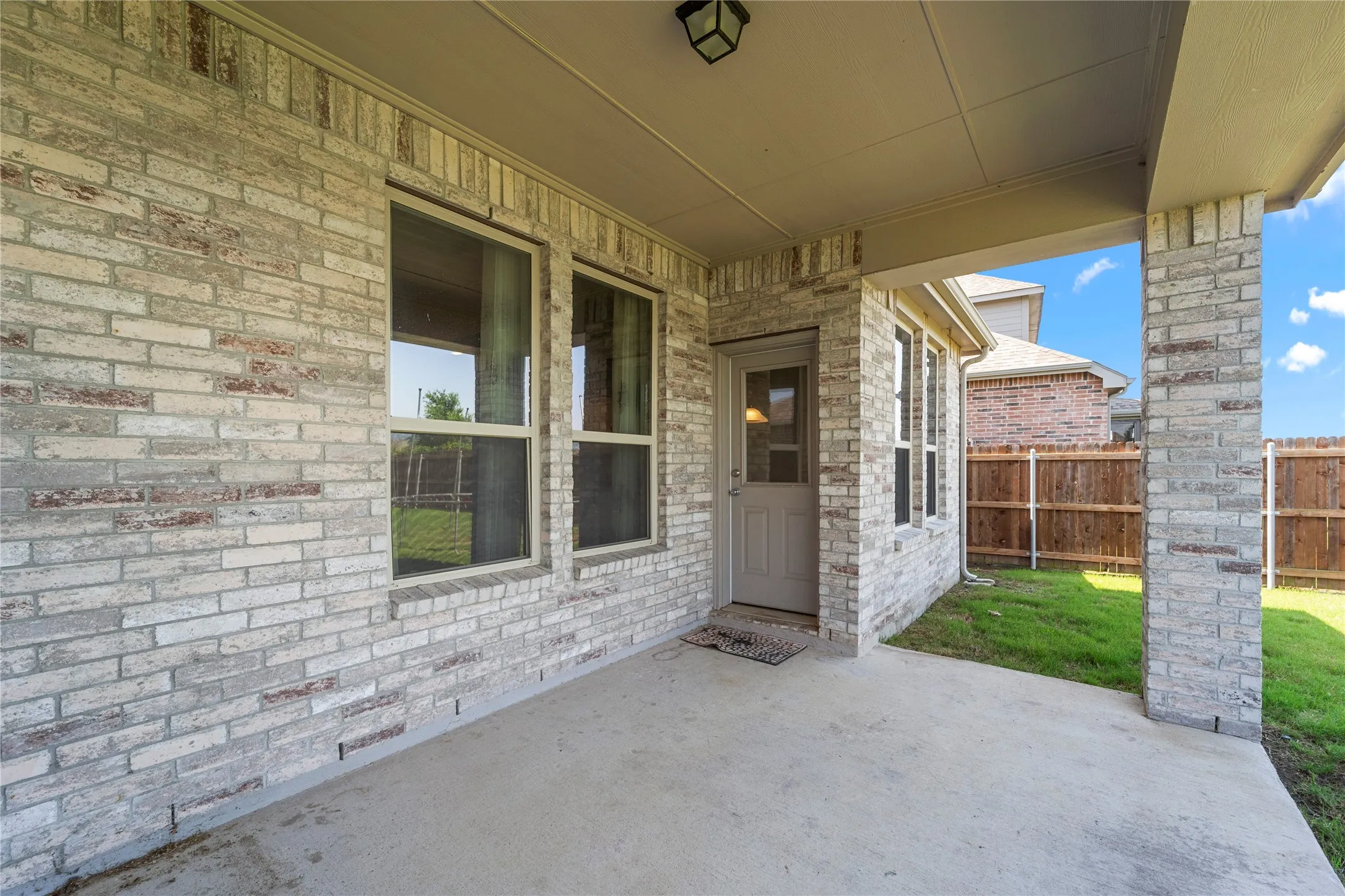 Single Family Residence For Rent in Kaufman County , 1296 Carlsbad Drive, Forney, Texas 75126, 5 Bedroom, 3 Bathroom, 2 Garage spaces, 2,752 Sqft, built in 2017, mls#21387875, Real Estate Agent in Forney, Homes For Rent in Kaufman county, Homes For Rent in Forney, Realtor in Forney Texas, Real Estate Brokerage Independent Realty Texas, Luminita Cordes Realtor