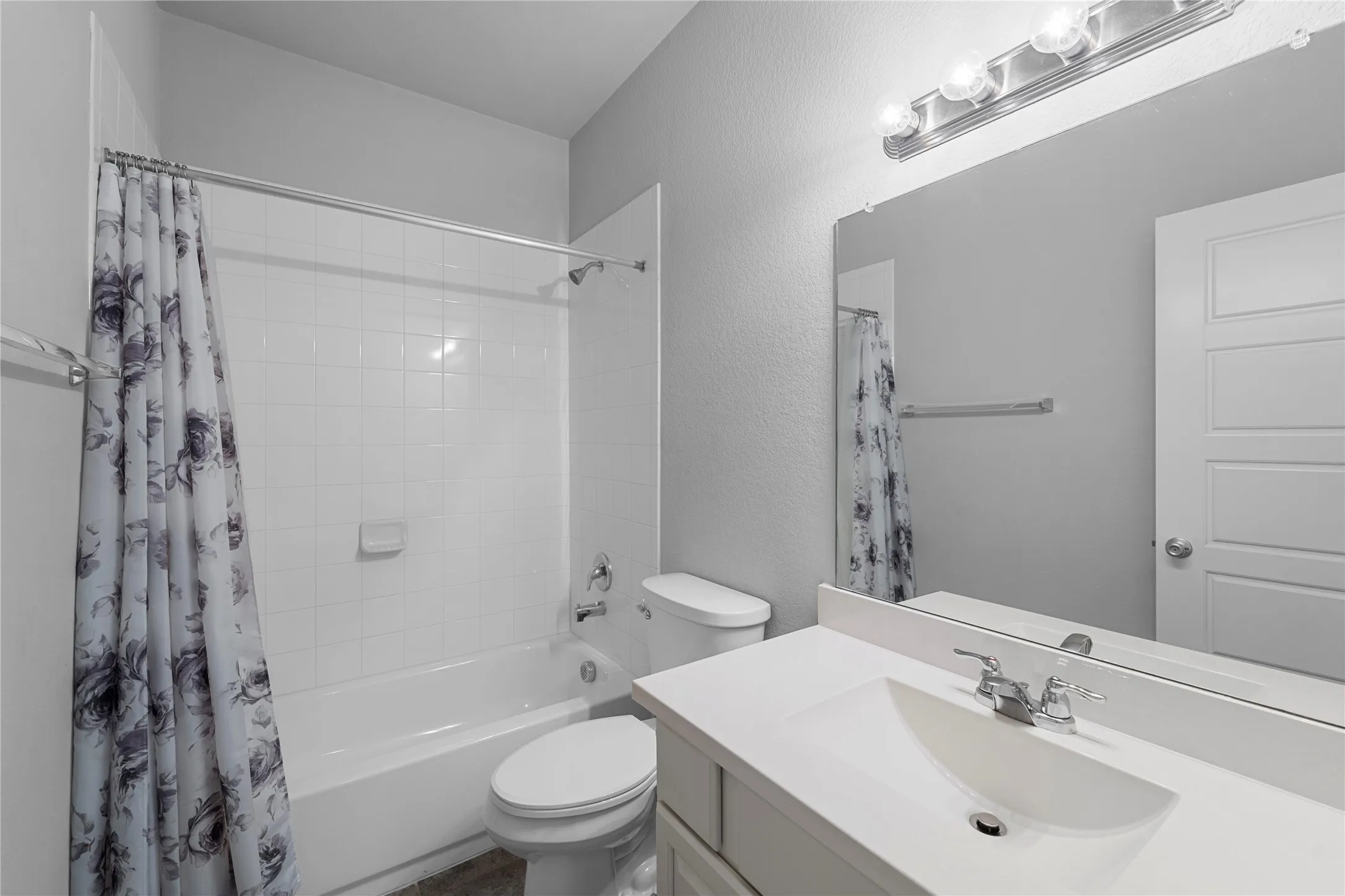 Downstairs Bathroom
