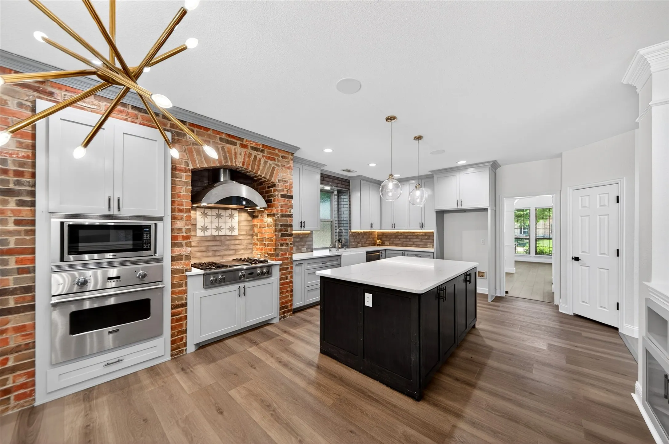 Single Family Residence For Sale in Collin County , 5805 Glenmore Drive, Parker, Texas 75002, 4 Bedroom, 4 Bathroom, 3 Garage spaces, 3,938 Sqft, built in 2002, mls#21387899, Real Estate Agent in Parker, Homes For Sale in Collin county, Homes For Sale in Parker, Realtor in Parker Texas, Real Estate Brokerage Independent Realty Texas, Luminita Cordes Realtor