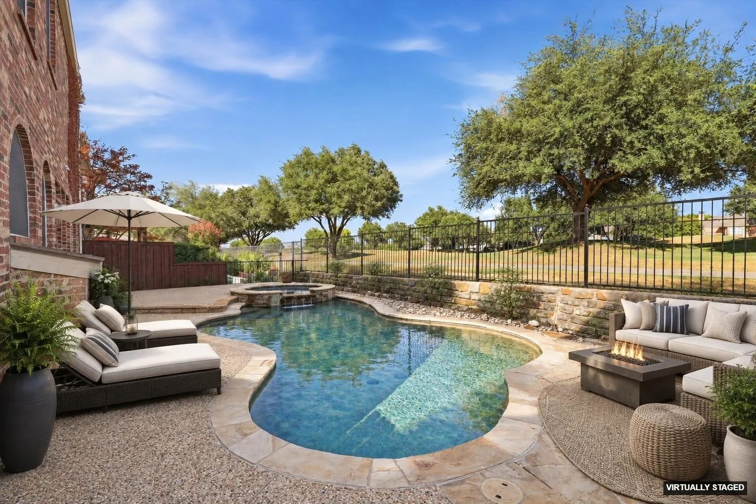 The back yard pool and spa offer resort like living.