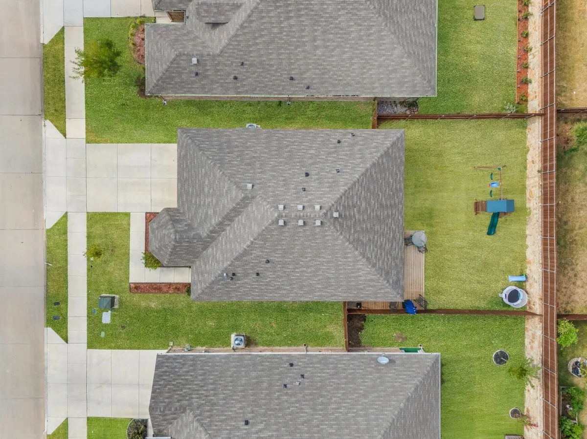 Single Family Residence For Sale in Tarrant County , 9509 Golden Summit Drive, Fort Worth, Texas 76131, 3 Bedroom, 2 Bathroom, 2 Garage spaces, 1,614 Sqft, built in 2023, mls#21387923, Real Estate Agent in Fort Worth, Homes For Sale in Tarrant county, Homes For Sale in Fort Worth, Realtor in Fort Worth Texas, Real Estate Brokerage Independent Realty Texas, Luminita Cordes Realtor