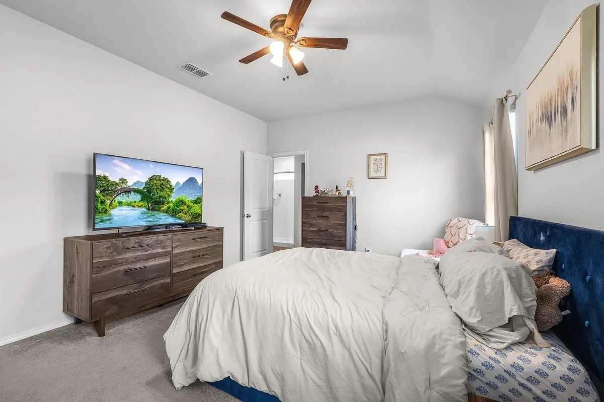 Single Family Residence For Sale in Tarrant County , 9509 Golden Summit Drive, Fort Worth, Texas 76131, 3 Bedroom, 2 Bathroom, 2 Garage spaces, 1,614 Sqft, built in 2023, mls#21387923, Real Estate Agent in Fort Worth, Homes For Sale in Tarrant county, Homes For Sale in Fort Worth, Realtor in Fort Worth Texas, Real Estate Brokerage Independent Realty Texas, Luminita Cordes Realtor