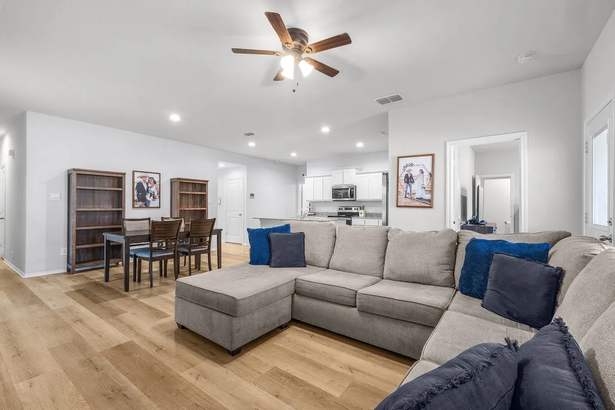 Single Family Residence For Sale in Tarrant County , 9509 Golden Summit Drive, Fort Worth, Texas 76131, 3 Bedroom, 2 Bathroom, 2 Garage spaces, 1,614 Sqft, built in 2023, mls#21387923, Real Estate Agent in Fort Worth, Homes For Sale in Tarrant county, Homes For Sale in Fort Worth, Realtor in Fort Worth Texas, Real Estate Brokerage Independent Realty Texas, Luminita Cordes Realtor