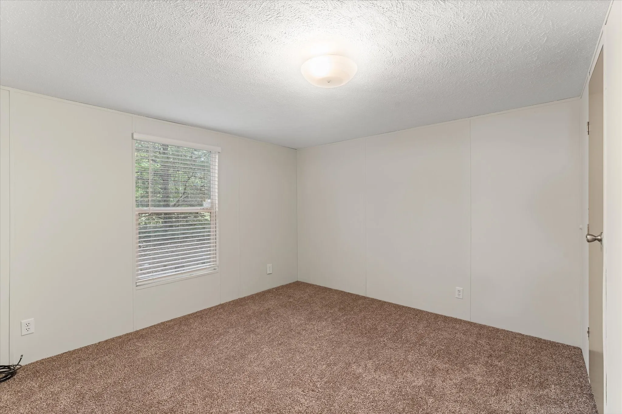 Mobile Home For Sale in Henderson County , 210 Ben Lacy Drive, Gun Barrel City, Texas 75156, 2 Bedroom, 1 Bathroom, Garage spaces, 784 Sqft, built in 2015, mls#21387924, Real Estate Agent in Gun Barrel City, Homes For Sale in Henderson county, Homes For Sale in Gun Barrel City, Realtor in Gun Barrel City Texas, Real Estate Brokerage Independent Realty Texas, Luminita Cordes Realtor