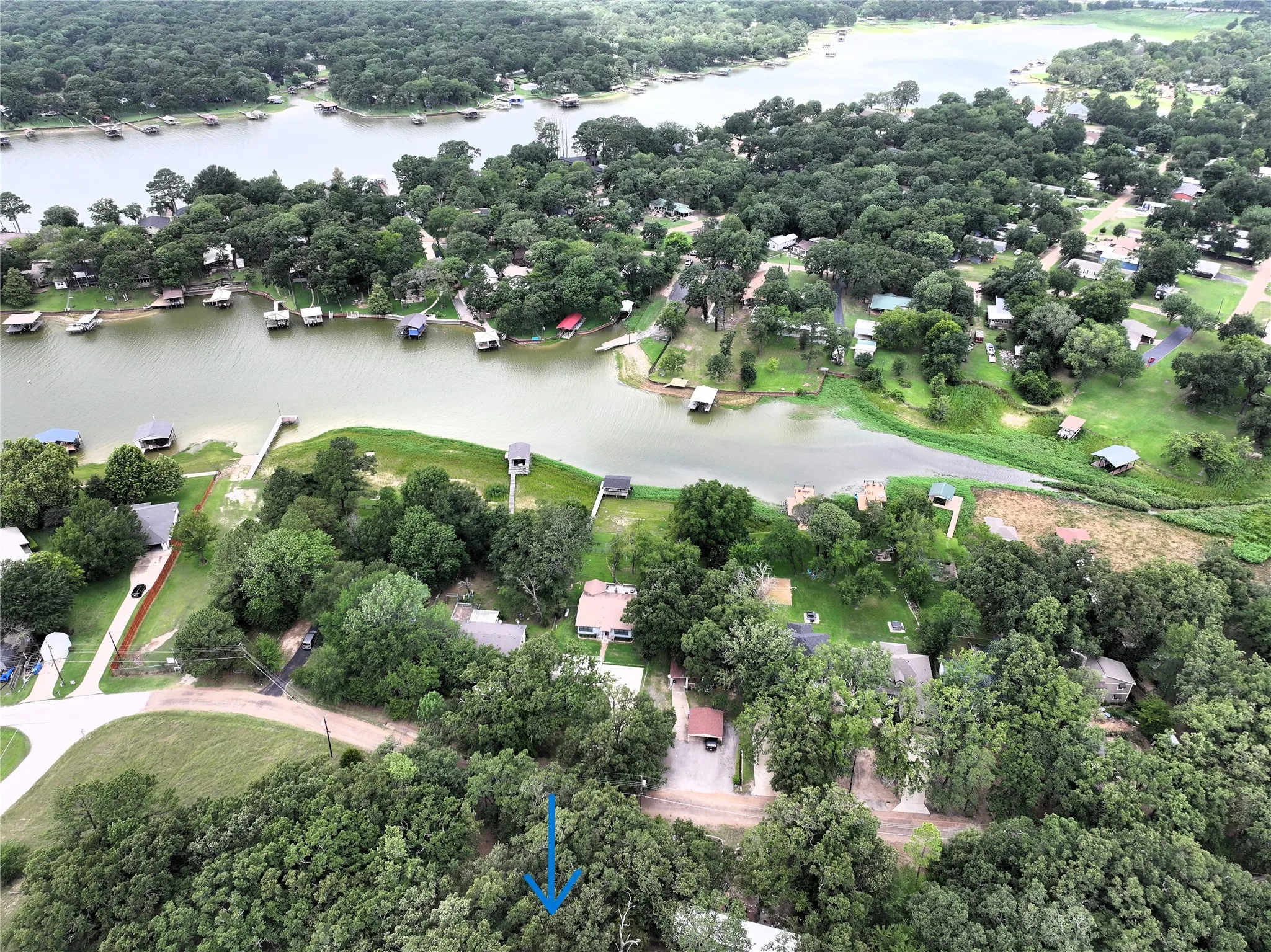 Mobile Home For Sale in Henderson County , 210 Ben Lacy Drive, Gun Barrel City, Texas 75156, 2 Bedroom, 1 Bathroom, Garage spaces, 784 Sqft, built in 2015, mls#21387924, Real Estate Agent in Gun Barrel City, Homes For Sale in Henderson county, Homes For Sale in Gun Barrel City, Realtor in Gun Barrel City Texas, Real Estate Brokerage Independent Realty Texas, Luminita Cordes Realtor