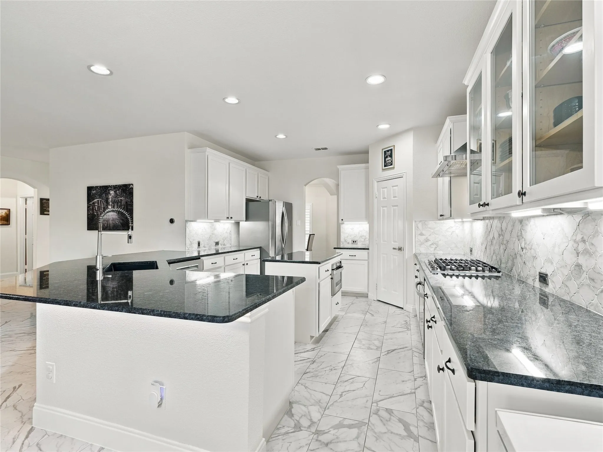Single Family Residence For Sale in Denton County , 6436 Landmark Trail, The Colony, Texas 75056, 5 Bedroom, 3 Bathroom, 2 Garage spaces, 3,766 Sqft, built in 2001, mls#21387085, Real Estate Agent in The Colony, Homes For Sale in Denton county, Homes For Sale in The Colony, Realtor in The Colony Texas, Real Estate Brokerage Independent Realty Texas, Luminita Cordes Realtor