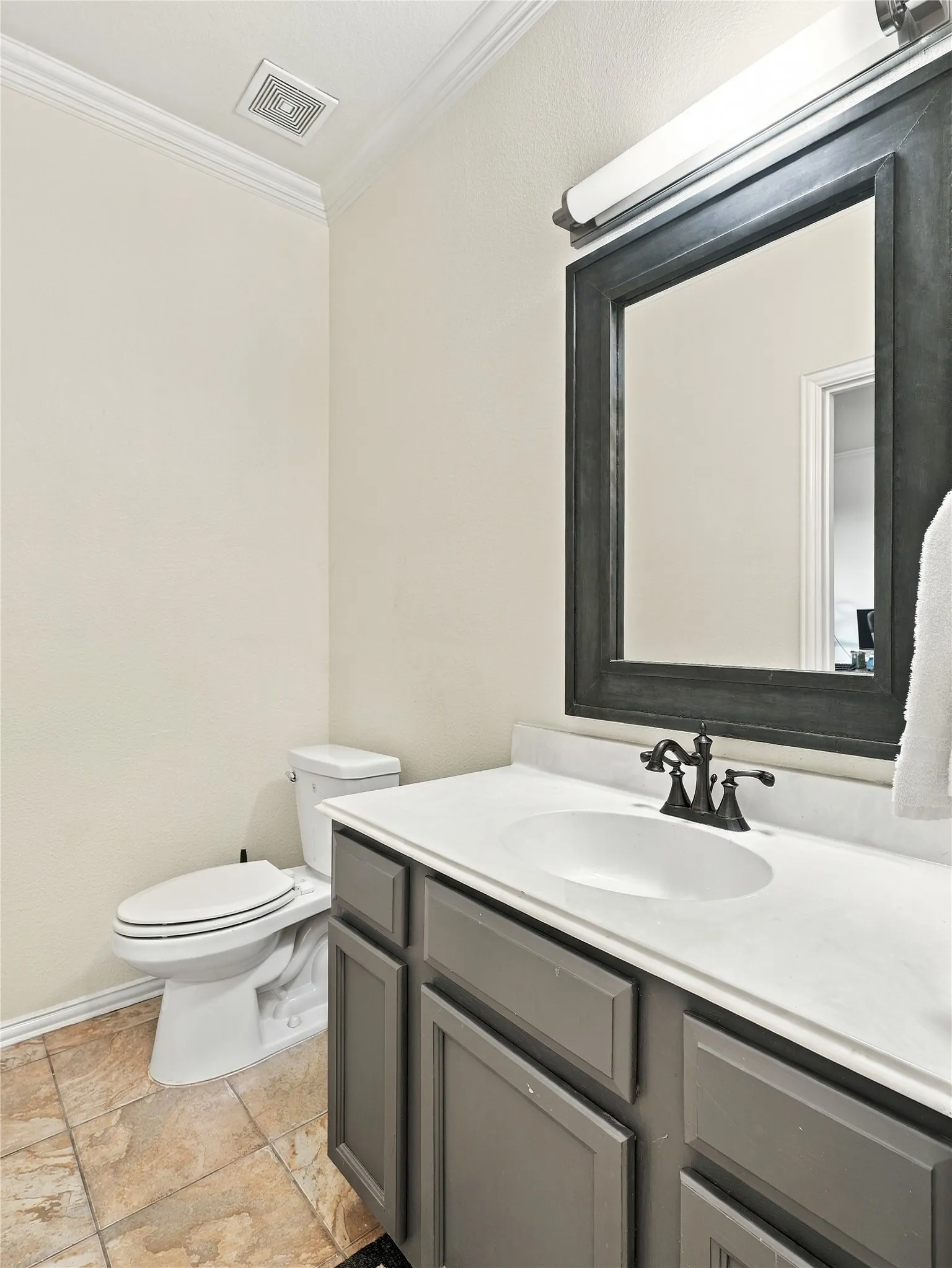 Single Family Residence For Sale in Denton County , 6436 Landmark Trail, The Colony, Texas 75056, 5 Bedroom, 3 Bathroom, 2 Garage spaces, 3,766 Sqft, built in 2001, mls#21387085, Real Estate Agent in The Colony, Homes For Sale in Denton county, Homes For Sale in The Colony, Realtor in The Colony Texas, Real Estate Brokerage Independent Realty Texas, Luminita Cordes Realtor