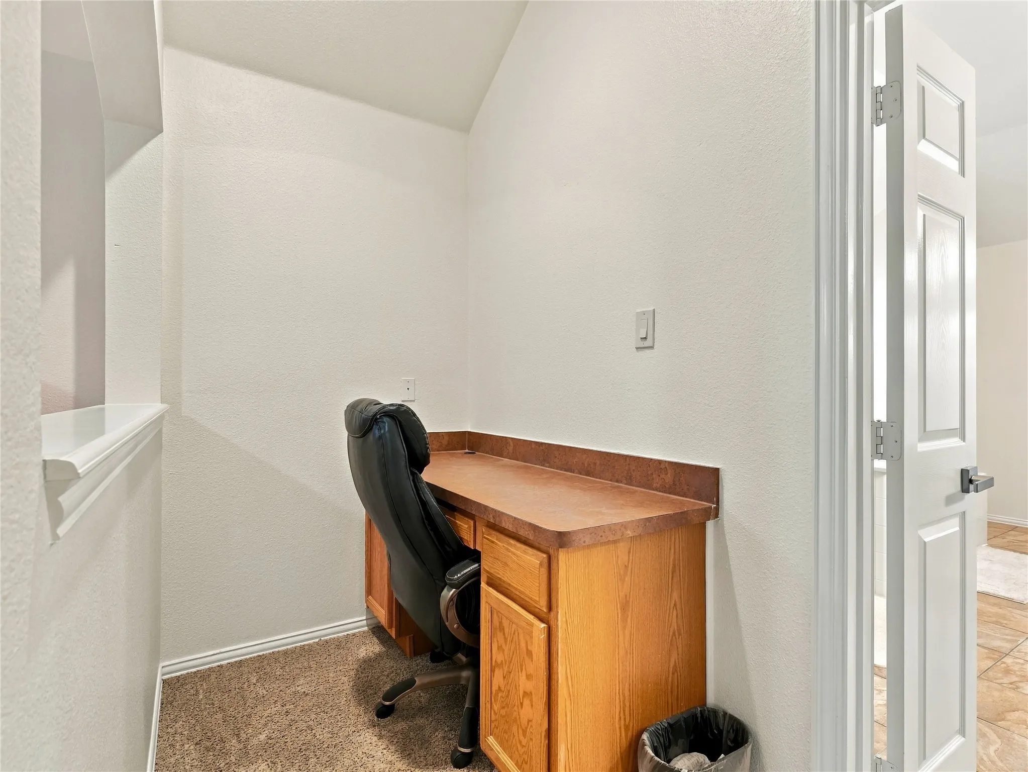 Single Family Residence For Sale in Denton County , 6436 Landmark Trail, The Colony, Texas 75056, 5 Bedroom, 3 Bathroom, 2 Garage spaces, 3,766 Sqft, built in 2001, mls#21387085, Real Estate Agent in The Colony, Homes For Sale in Denton county, Homes For Sale in The Colony, Realtor in The Colony Texas, Real Estate Brokerage Independent Realty Texas, Luminita Cordes Realtor