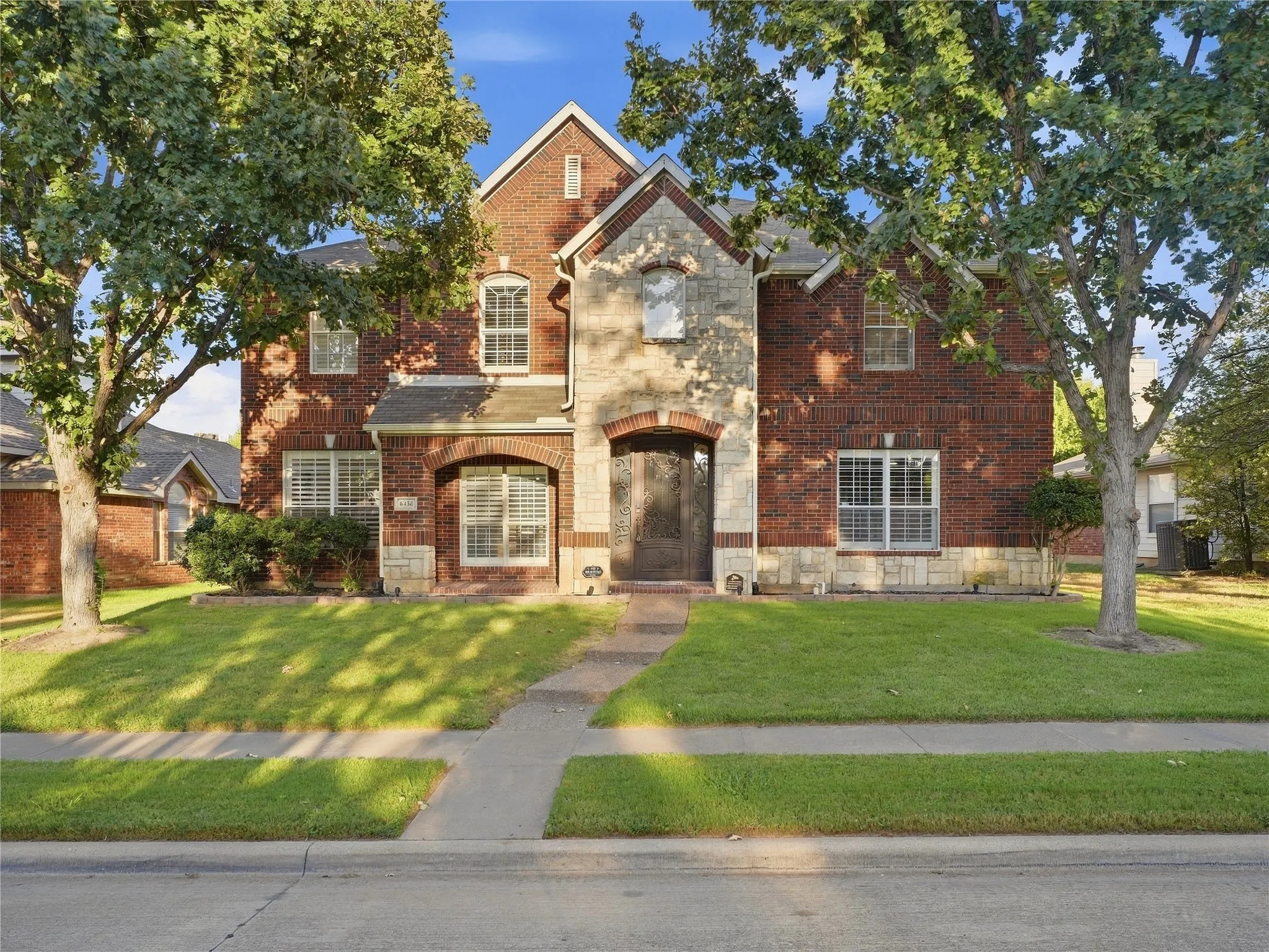 Single Family Residence For Sale in Denton County , 6436 Landmark Trail, The Colony, Texas 75056, 5 Bedroom, 3 Bathroom, 2 Garage spaces, 3,766 Sqft, built in 2001, mls#21387085, Real Estate Agent in The Colony, Homes For Sale in Denton county, Homes For Sale in The Colony, Realtor in The Colony Texas, Real Estate Brokerage Independent Realty Texas, Luminita Cordes Realtor