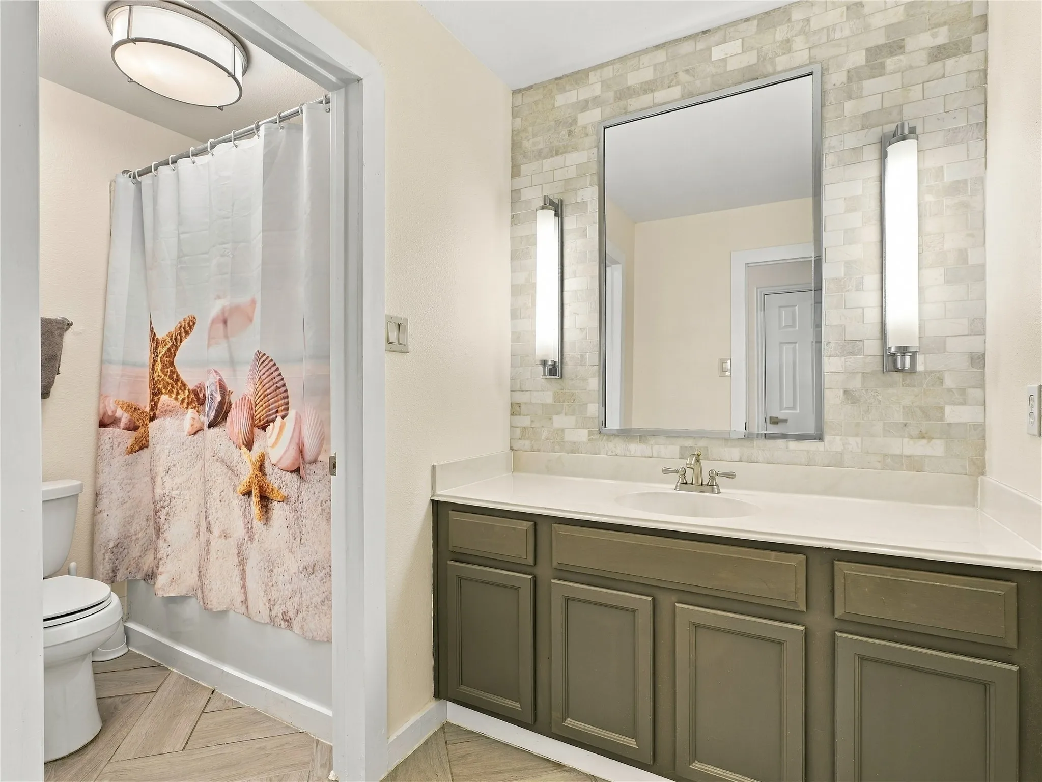 Single Family Residence For Sale in Denton County , 6436 Landmark Trail, The Colony, Texas 75056, 5 Bedroom, 3 Bathroom, 2 Garage spaces, 3,766 Sqft, built in 2001, mls#21387085, Real Estate Agent in The Colony, Homes For Sale in Denton county, Homes For Sale in The Colony, Realtor in The Colony Texas, Real Estate Brokerage Independent Realty Texas, Luminita Cordes Realtor
