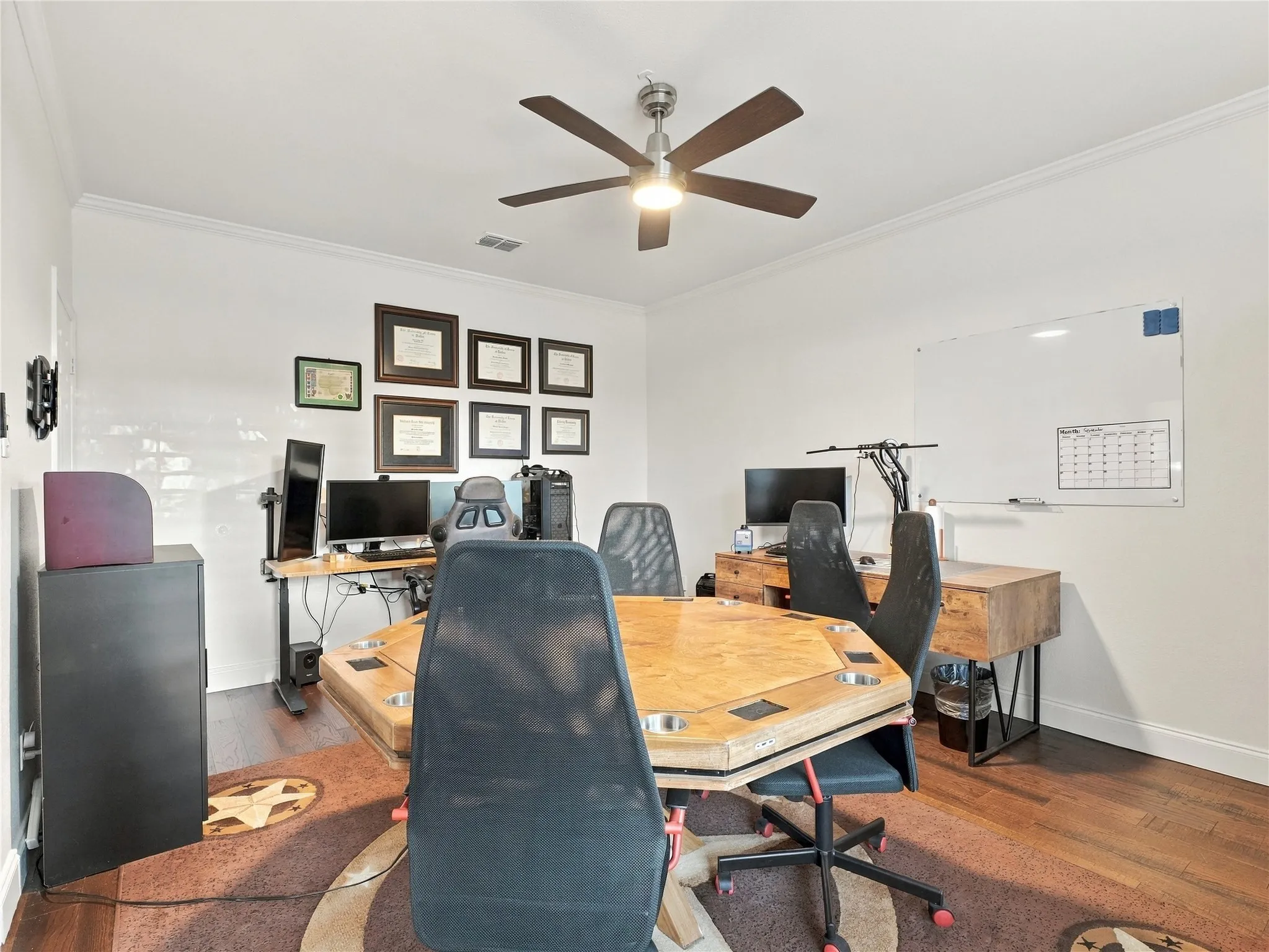 Single Family Residence For Sale in Denton County , 6436 Landmark Trail, The Colony, Texas 75056, 5 Bedroom, 3 Bathroom, 2 Garage spaces, 3,766 Sqft, built in 2001, mls#21387085, Real Estate Agent in The Colony, Homes For Sale in Denton county, Homes For Sale in The Colony, Realtor in The Colony Texas, Real Estate Brokerage Independent Realty Texas, Luminita Cordes Realtor