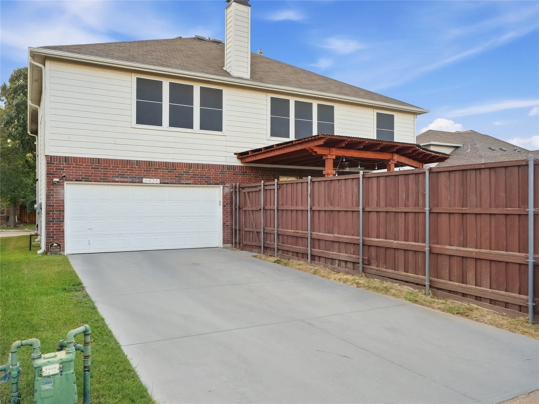 Single Family Residence For Sale in Denton County , 6436 Landmark Trail, The Colony, Texas 75056, 5 Bedroom, 3 Bathroom, 2 Garage spaces, 3,766 Sqft, built in 2001, mls#21387085, Real Estate Agent in The Colony, Homes For Sale in Denton county, Homes For Sale in The Colony, Realtor in The Colony Texas, Real Estate Brokerage Independent Realty Texas, Luminita Cordes Realtor