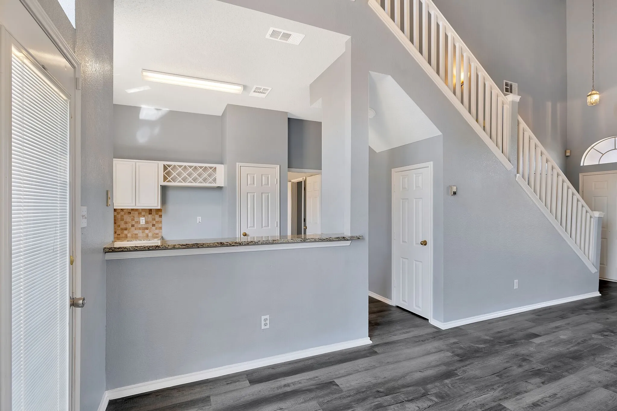 Single Family Residence For Rent in Ellis County , 3226 Eagle Lane, Midlothian, Texas 76065, 3 Bedroom, 3 Bathroom, 2 Garage spaces, 1,499 Sqft, built in 2000, mls#21387910, Real Estate Agent in Midlothian, Homes For Rent in Ellis county, Homes For Rent in Midlothian, Realtor in Midlothian Texas, Real Estate Brokerage Independent Realty Texas, Luminita Cordes Realtor