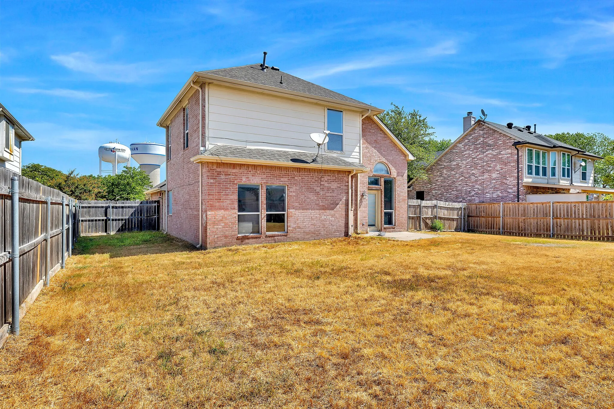 Single Family Residence For Rent in Ellis County , 3226 Eagle Lane, Midlothian, Texas 76065, 3 Bedroom, 3 Bathroom, 2 Garage spaces, 1,499 Sqft, built in 2000, mls#21387910, Real Estate Agent in Midlothian, Homes For Rent in Ellis county, Homes For Rent in Midlothian, Realtor in Midlothian Texas, Real Estate Brokerage Independent Realty Texas, Luminita Cordes Realtor