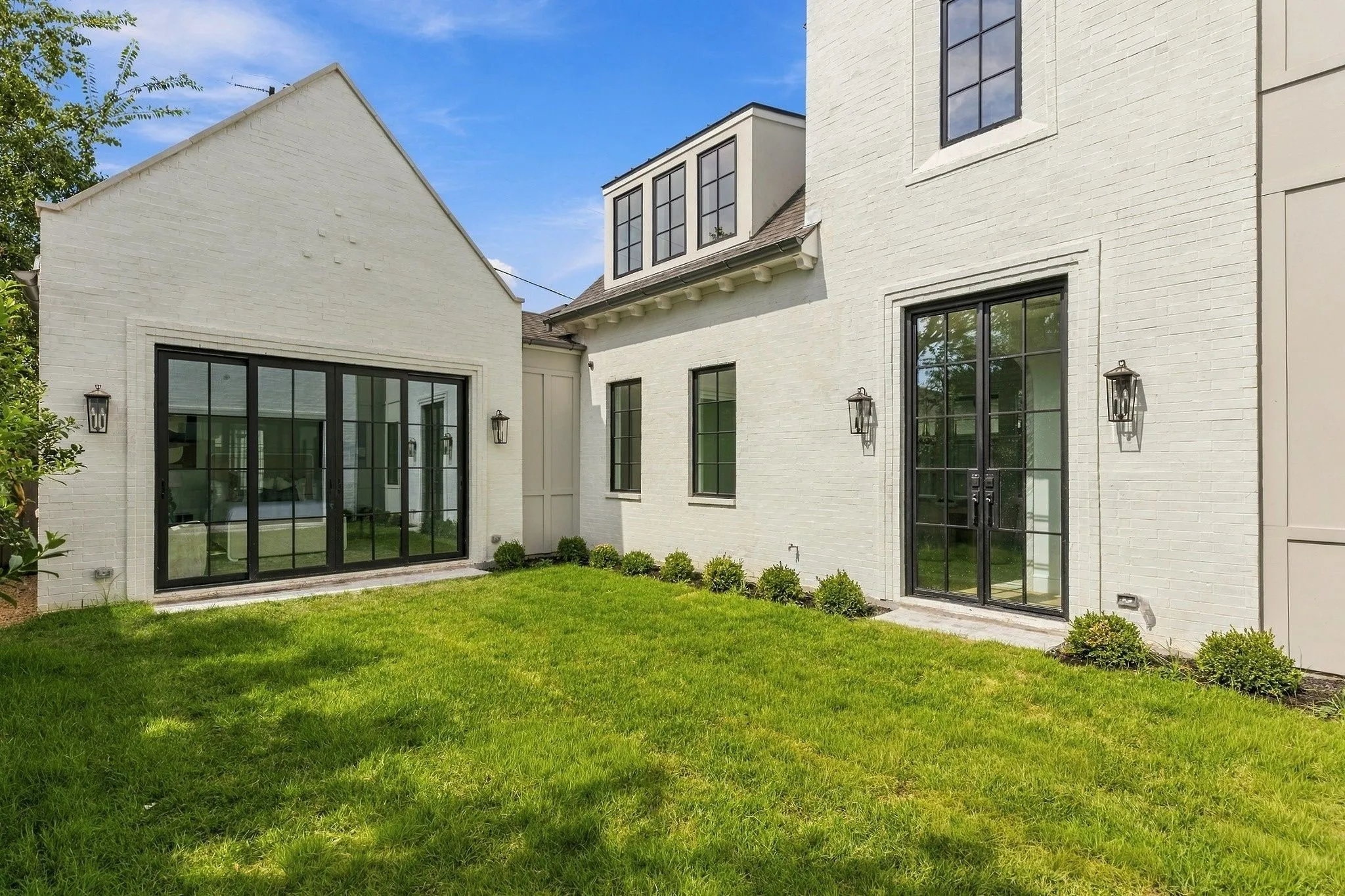 Single Family Residence For Sale in Dallas County , 4651 Westside Drive, Highland Park, Texas 75209, 4 Bedroom, 5 Bathroom, 2 Garage spaces, 4,345 Sqft, built in 2026, mls#21385809, Real Estate Agent in Highland Park, Homes For Sale in Dallas county, Homes For Sale in Highland Park, Realtor in Highland Park Texas, Real Estate Brokerage Independent Realty Texas, Luminita Cordes Realtor