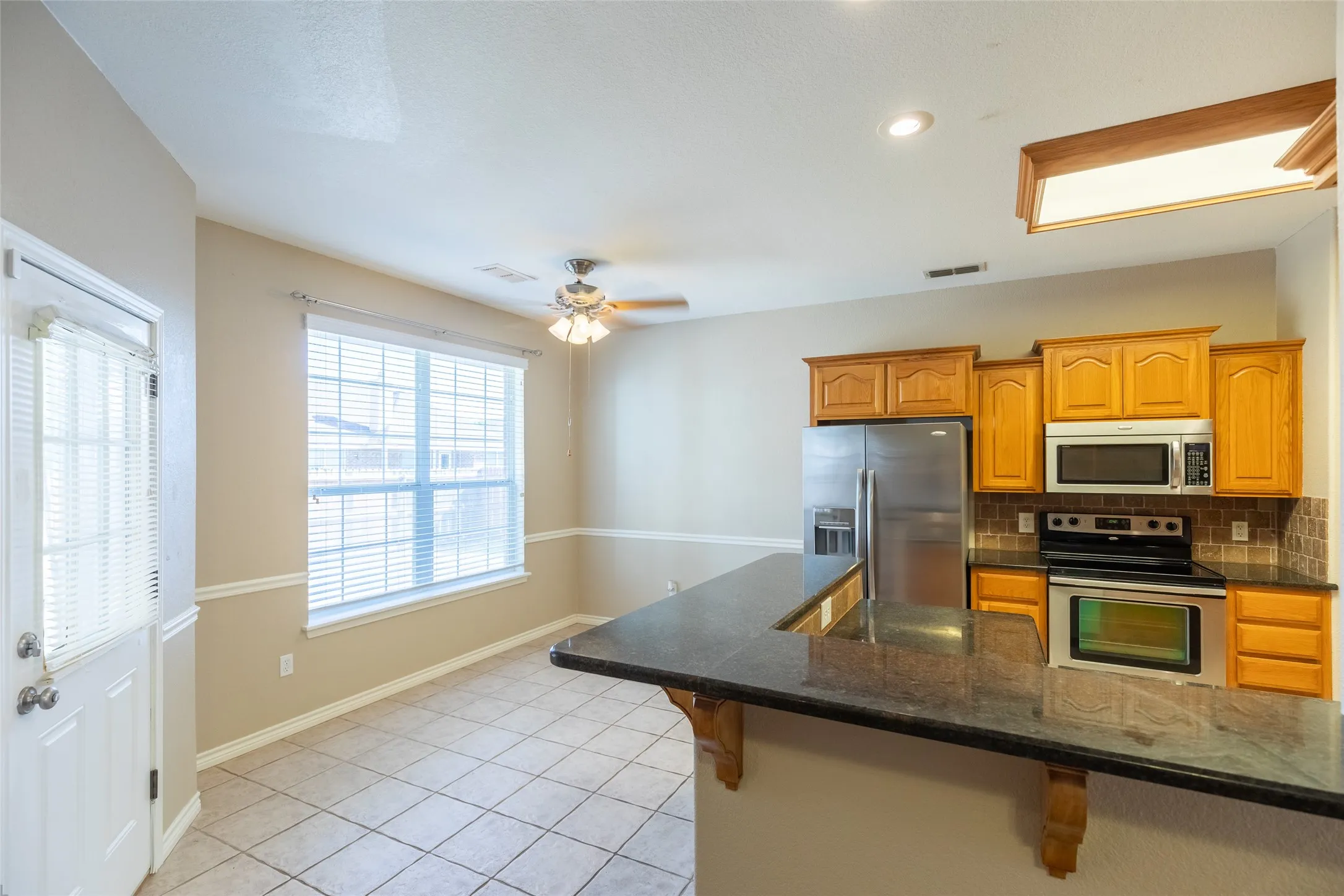 Single Family Residence For Sale in Taylor County , 2234 Old Ironsides Road, Abilene, Texas 79601, 3 Bedroom, 2 Bathroom, 2 Garage spaces, 1,782 Sqft, built in 2004, mls#21382956, Real Estate Agent in Abilene, Homes For Sale in Taylor county, Homes For Sale in Abilene, Realtor in Abilene Texas, Real Estate Brokerage Independent Realty Texas, Luminita Cordes Realtor