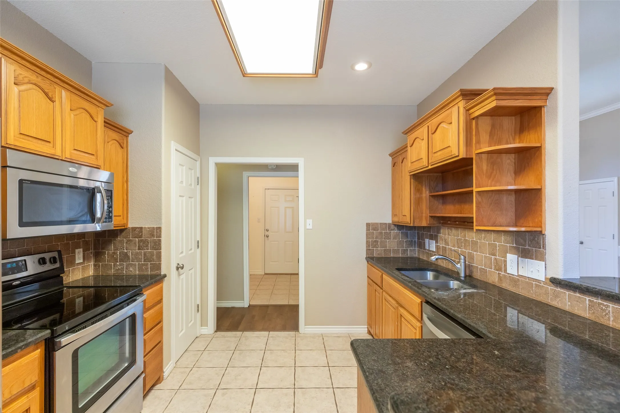 Single Family Residence For Sale in Taylor County , 2234 Old Ironsides Road, Abilene, Texas 79601, 3 Bedroom, 2 Bathroom, 2 Garage spaces, 1,782 Sqft, built in 2004, mls#21382956, Real Estate Agent in Abilene, Homes For Sale in Taylor county, Homes For Sale in Abilene, Realtor in Abilene Texas, Real Estate Brokerage Independent Realty Texas, Luminita Cordes Realtor